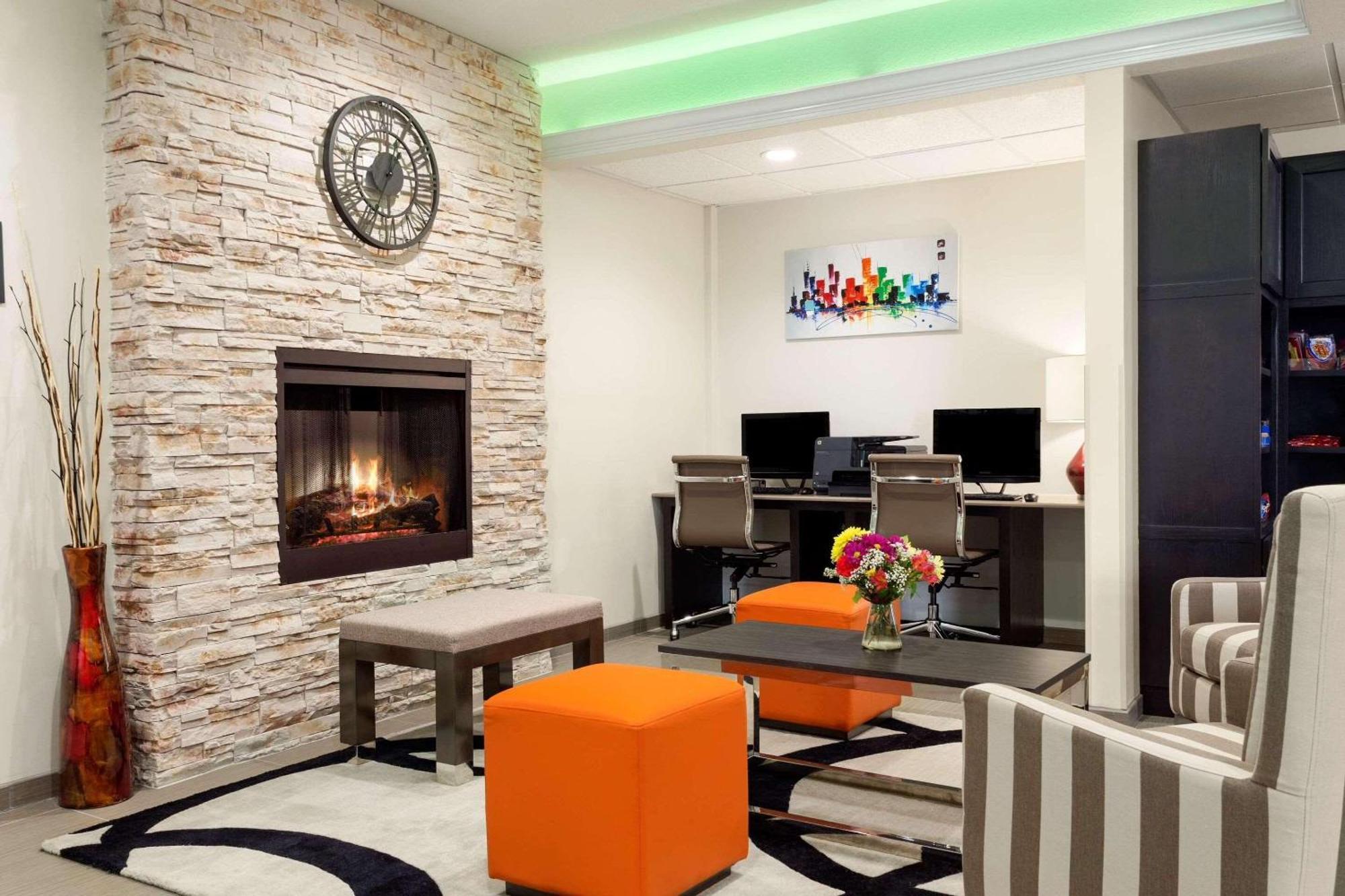 Country & By Radisson, Lackland Afb , Tx San Antonio