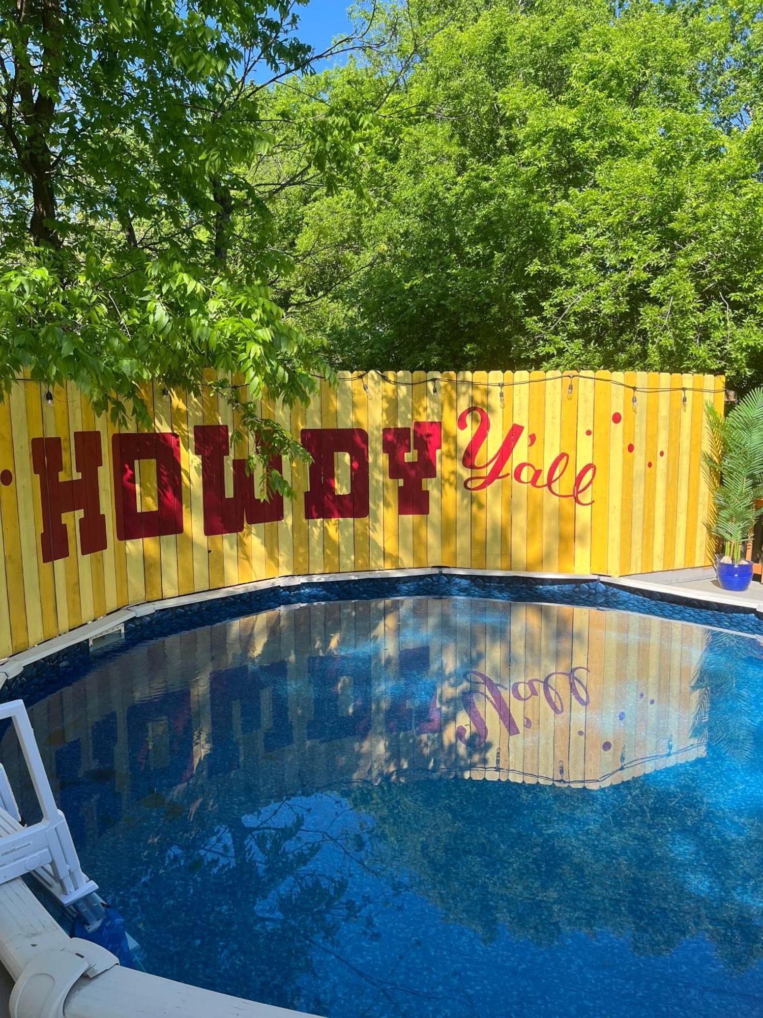 Pool, Gameroom & Minigolf Enchanting Texas Holiday home