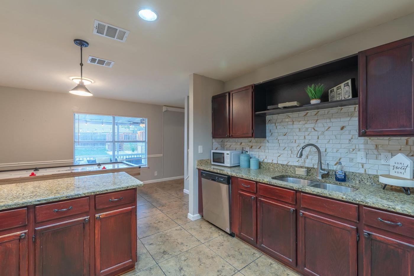 Luxury 5br House With Pool By Seaworld & Lackland *