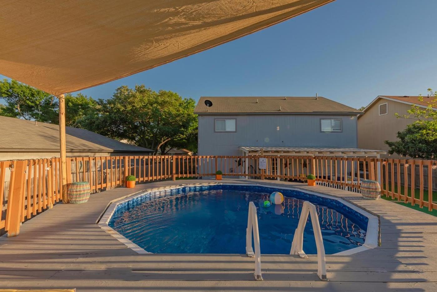 Holiday home Luxury 5br House With Pool By Seaworld & Lackland