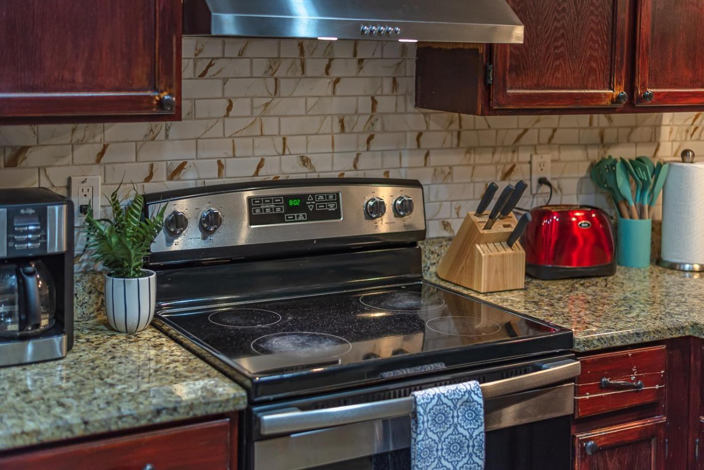 Luxury 5br House With Pool By Seaworld & Lackland San Antonio