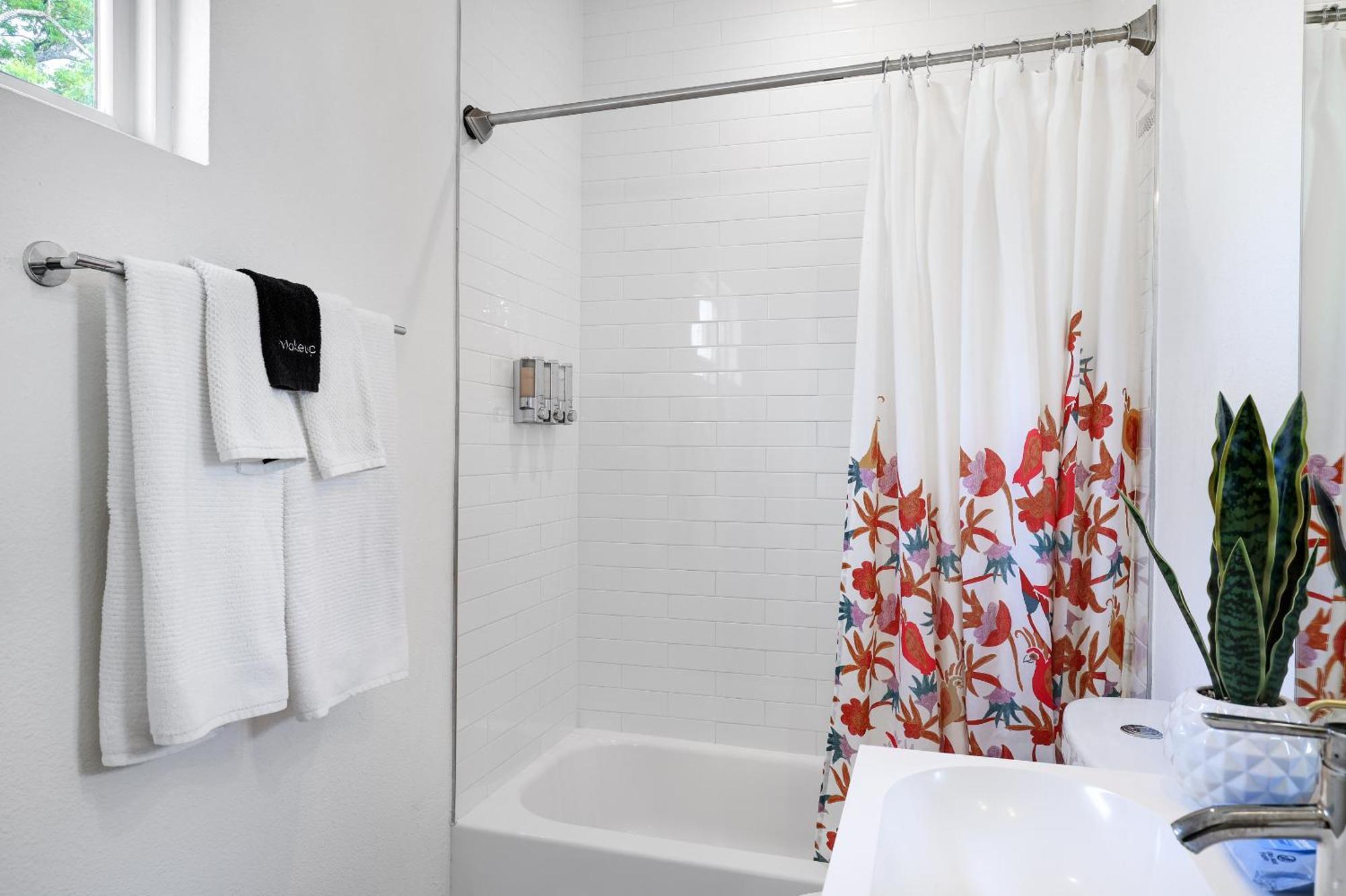 Modern Sa Nr Dt River Walk Alamo Wifi Holiday home San Antonio