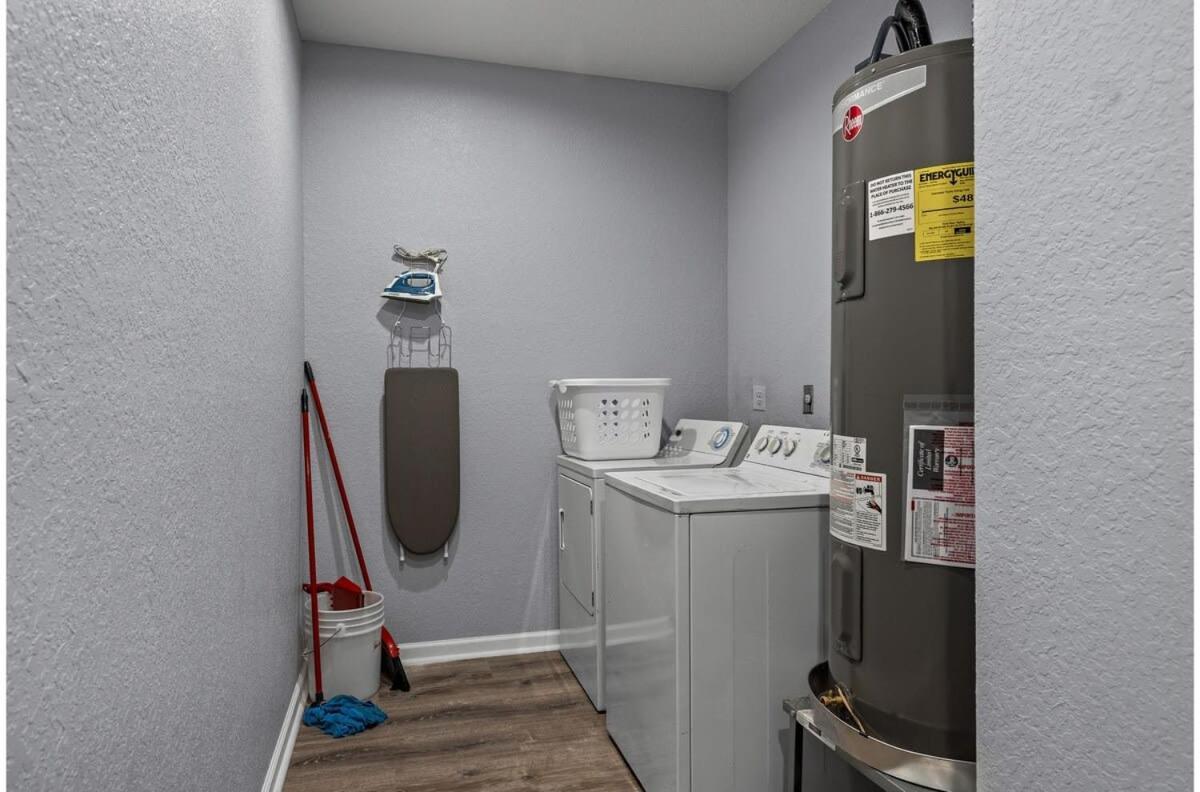 Retreat To A Brand-new Downtown 4br3ba *