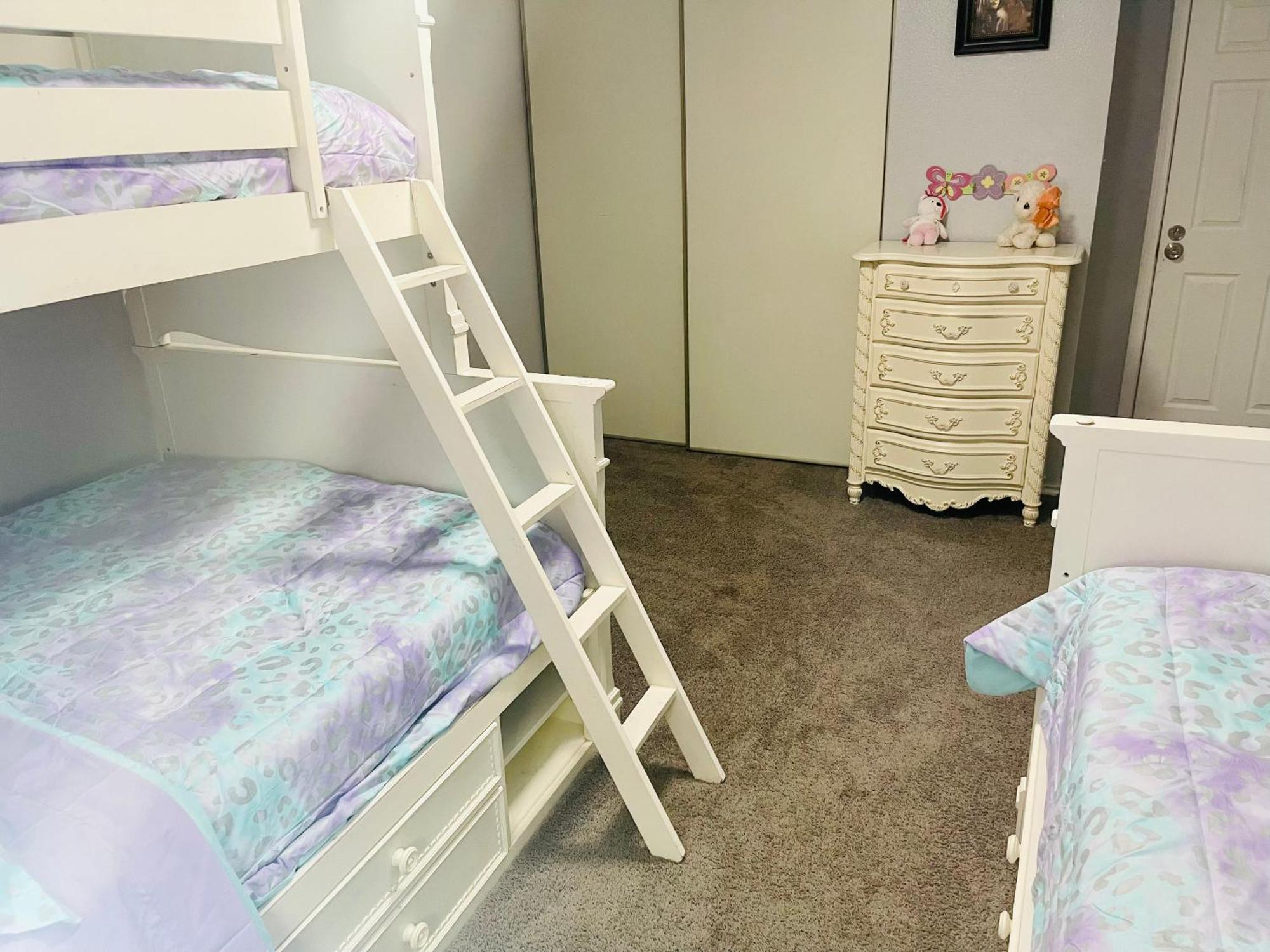 Holiday home Lovely Spacious Near Randolph, Six Flags, Seaworld, Riverwalk And Lackland