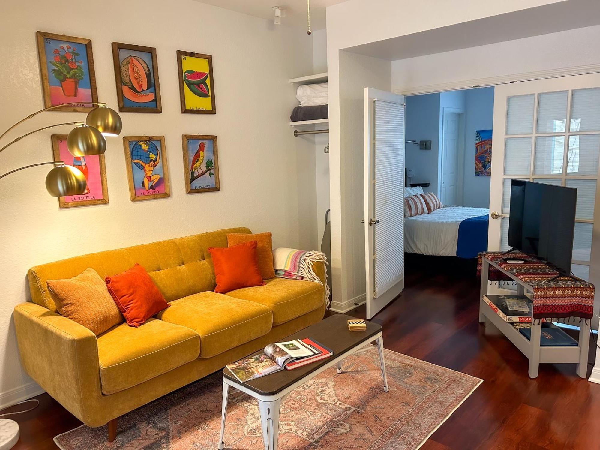 1br 1ba Sa Casita W Full Kitchen & Patio * San Antonio