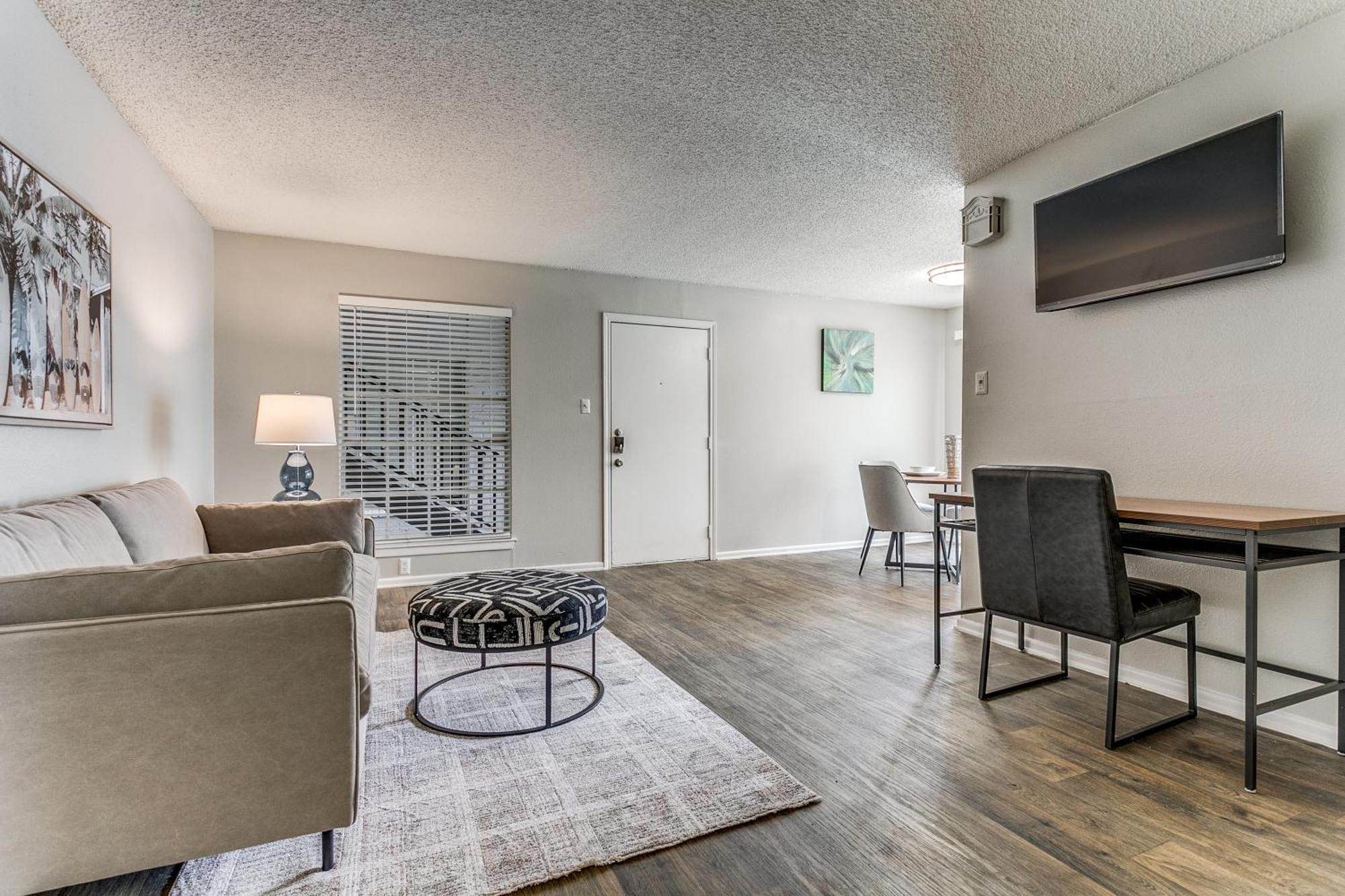 Jackson #1201 I Oasis I Pool Apartment *