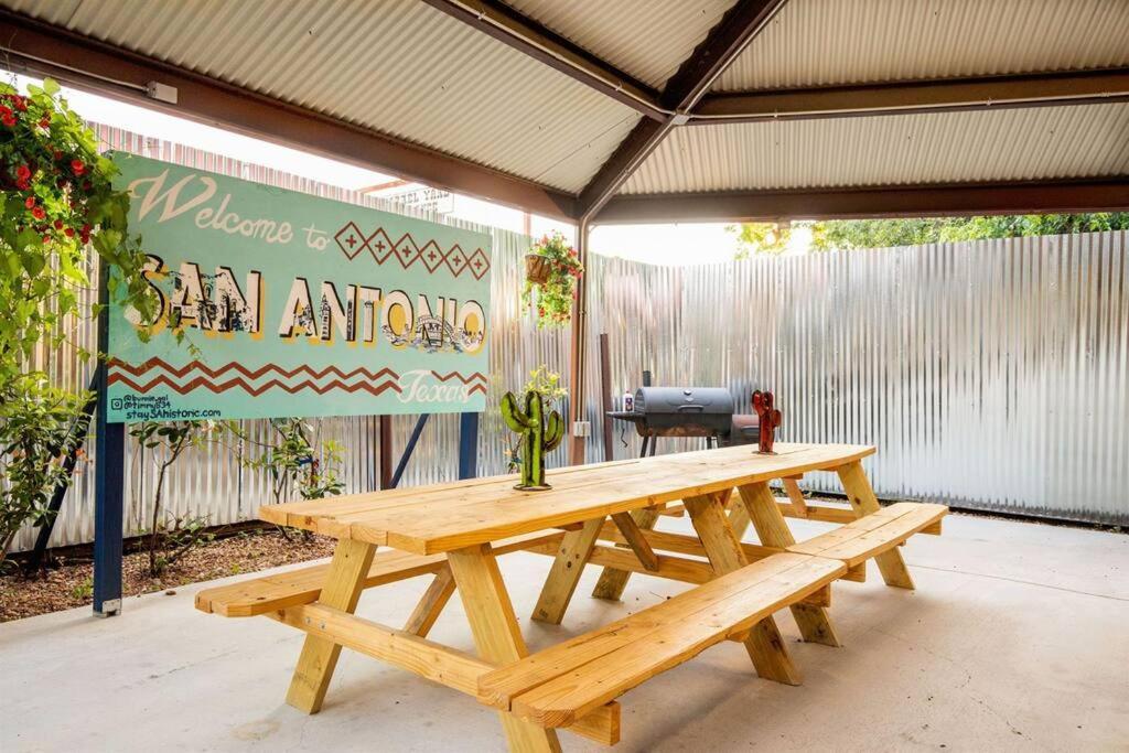 Holiday home Downtown 5bdrm With Pool & Huge Outdoor Space San Antonio