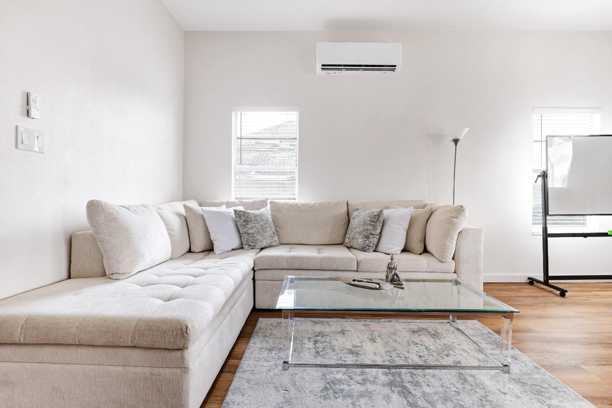 Modern Flat Nr Dt River Walk Zoo Wifi Bbq Desk