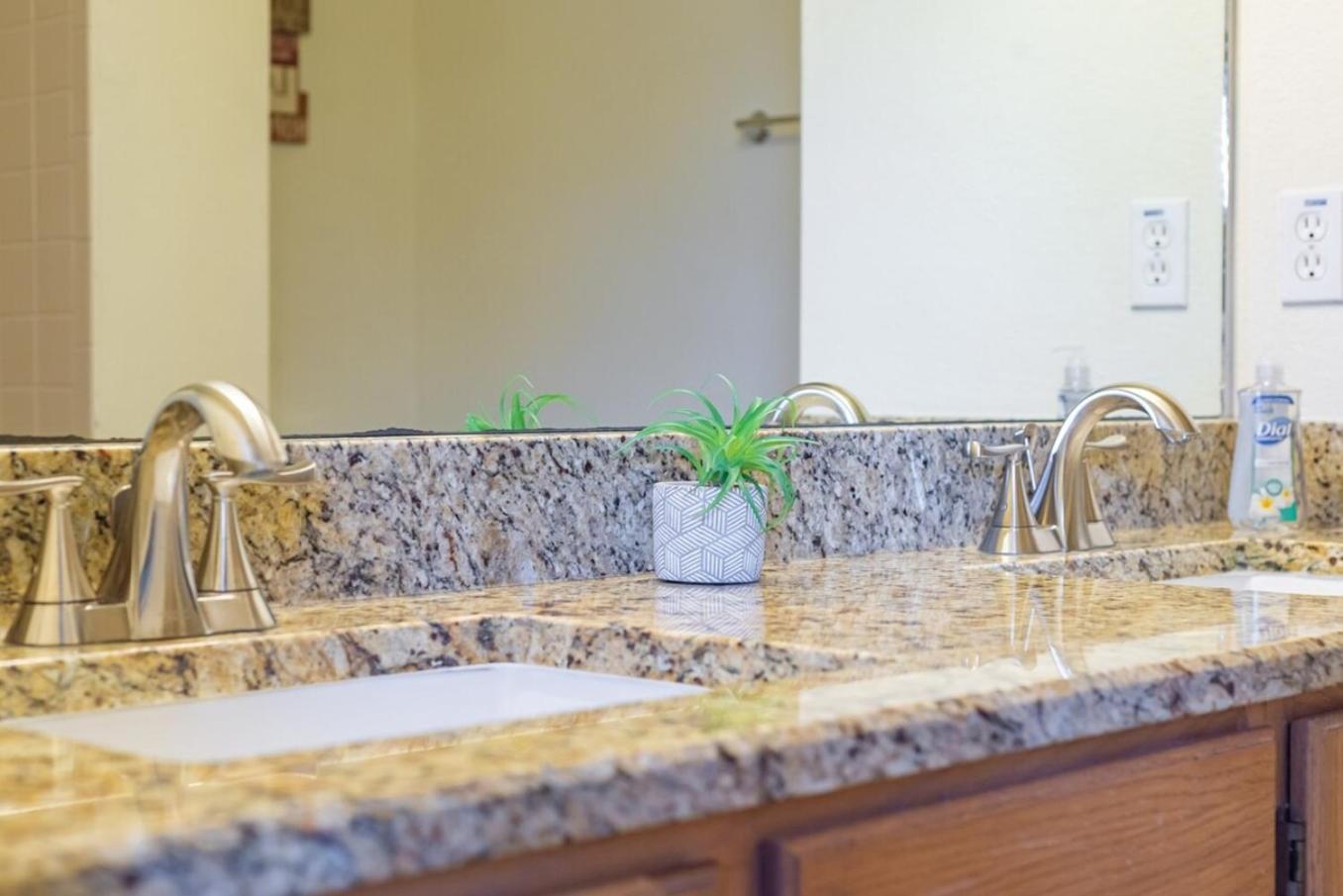 Luxury 5br House With Pool By Seaworld & Lackland