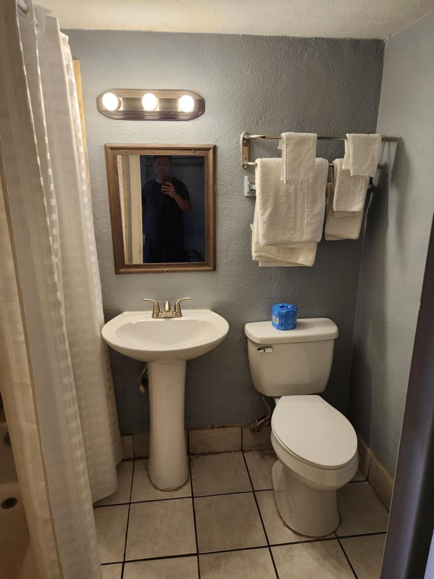 Hotel Regency - Sam Houston
