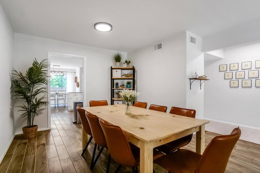 Huge Entertaining Boho Paradise Holiday home San Antonio