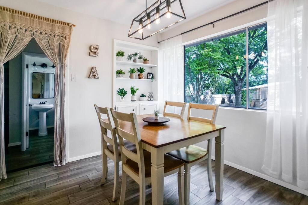 Huge Entertaining Boho Paradise * San Antonio