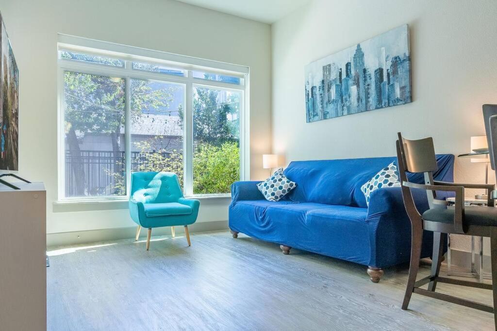 Beautiful Riverwalk With Full Amenities, King Bed & Free Parking Apartment San Antonio