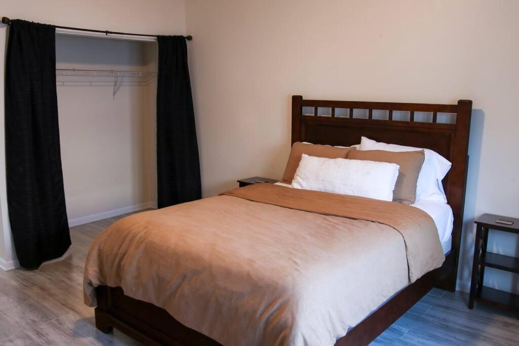 Modern 3 Bedroom *