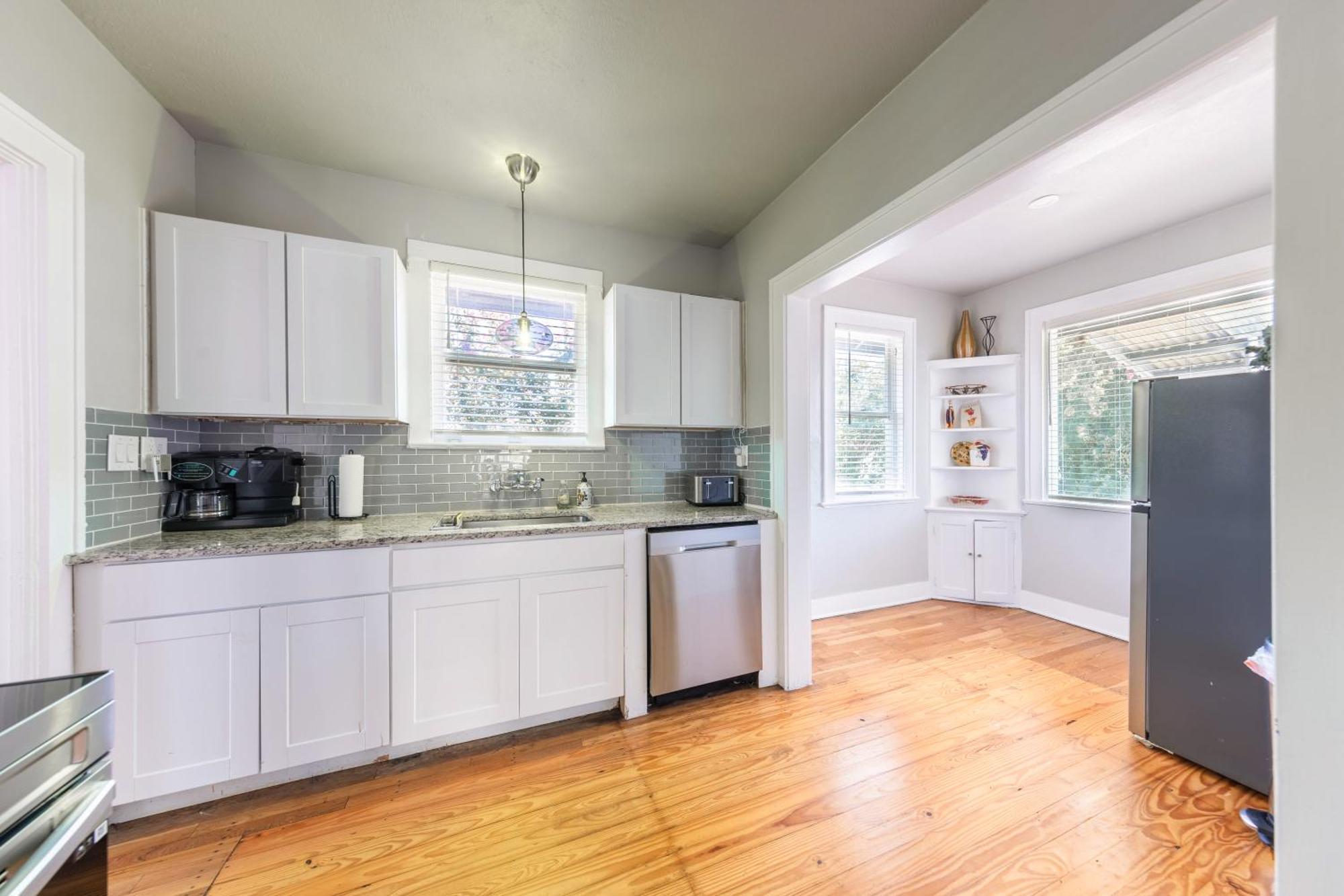 Holiday home 2 Bedroom Unit Near Downtown *