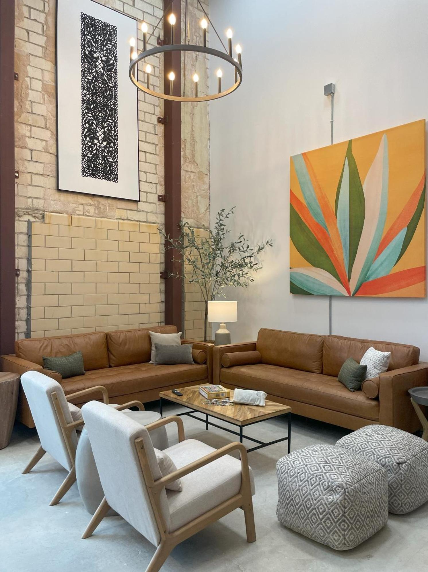 Apartment Fyrebird Place - Industrial Loft With Pavilion & Yard