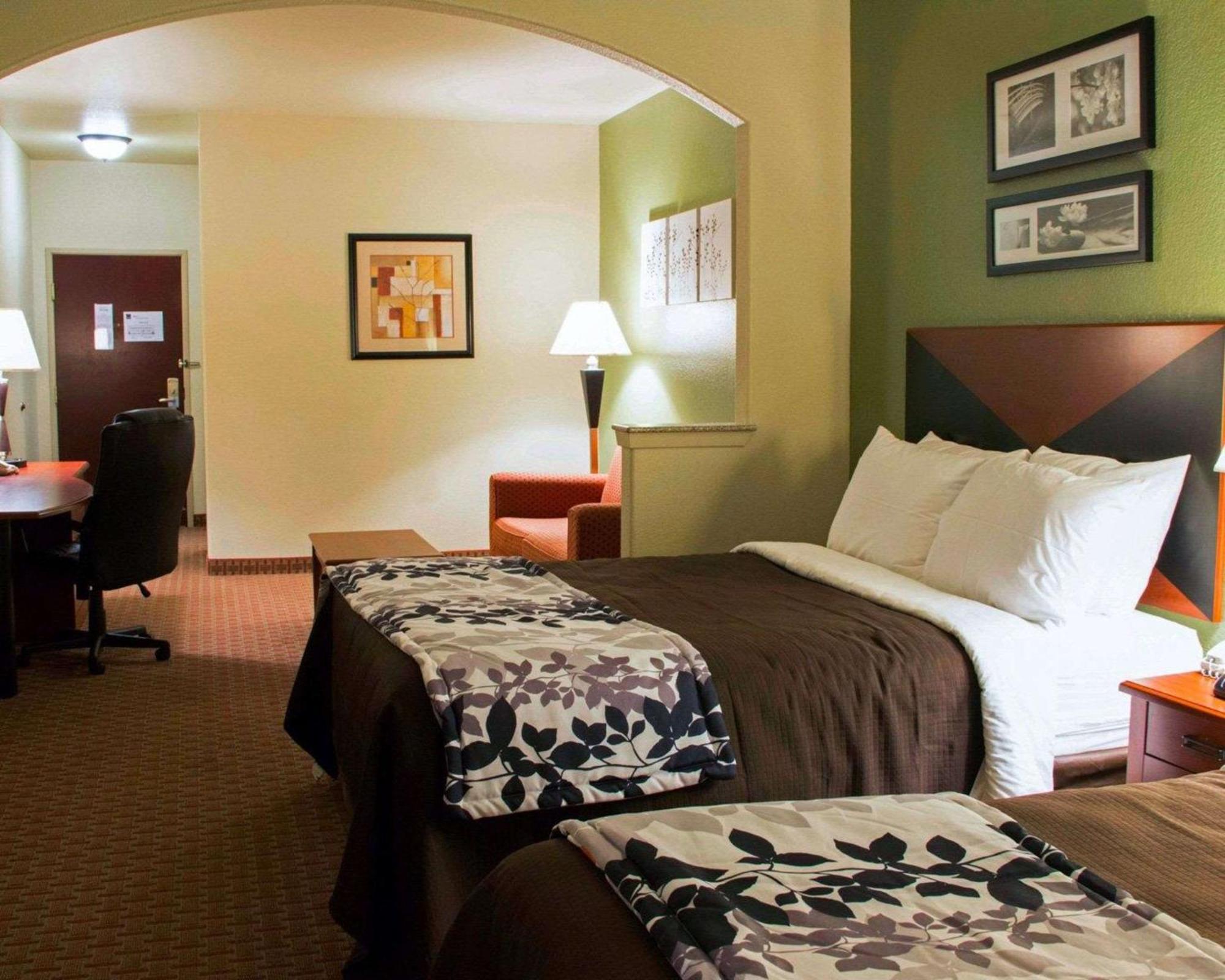 Sleep & At Six Flags Hotel San Antonio