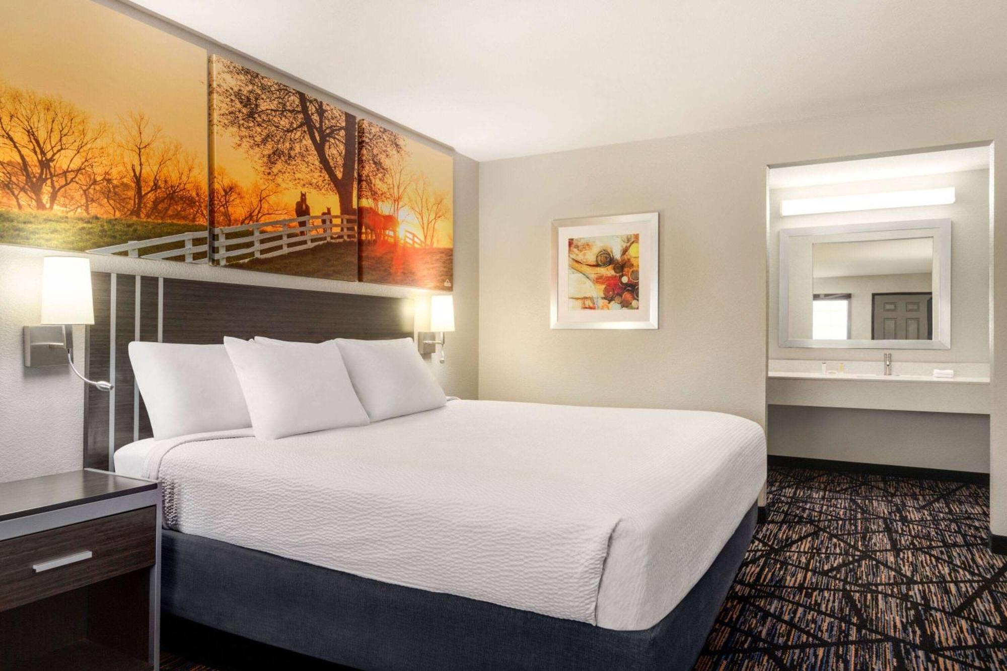 Days By Wyndham Near Fiesta Park