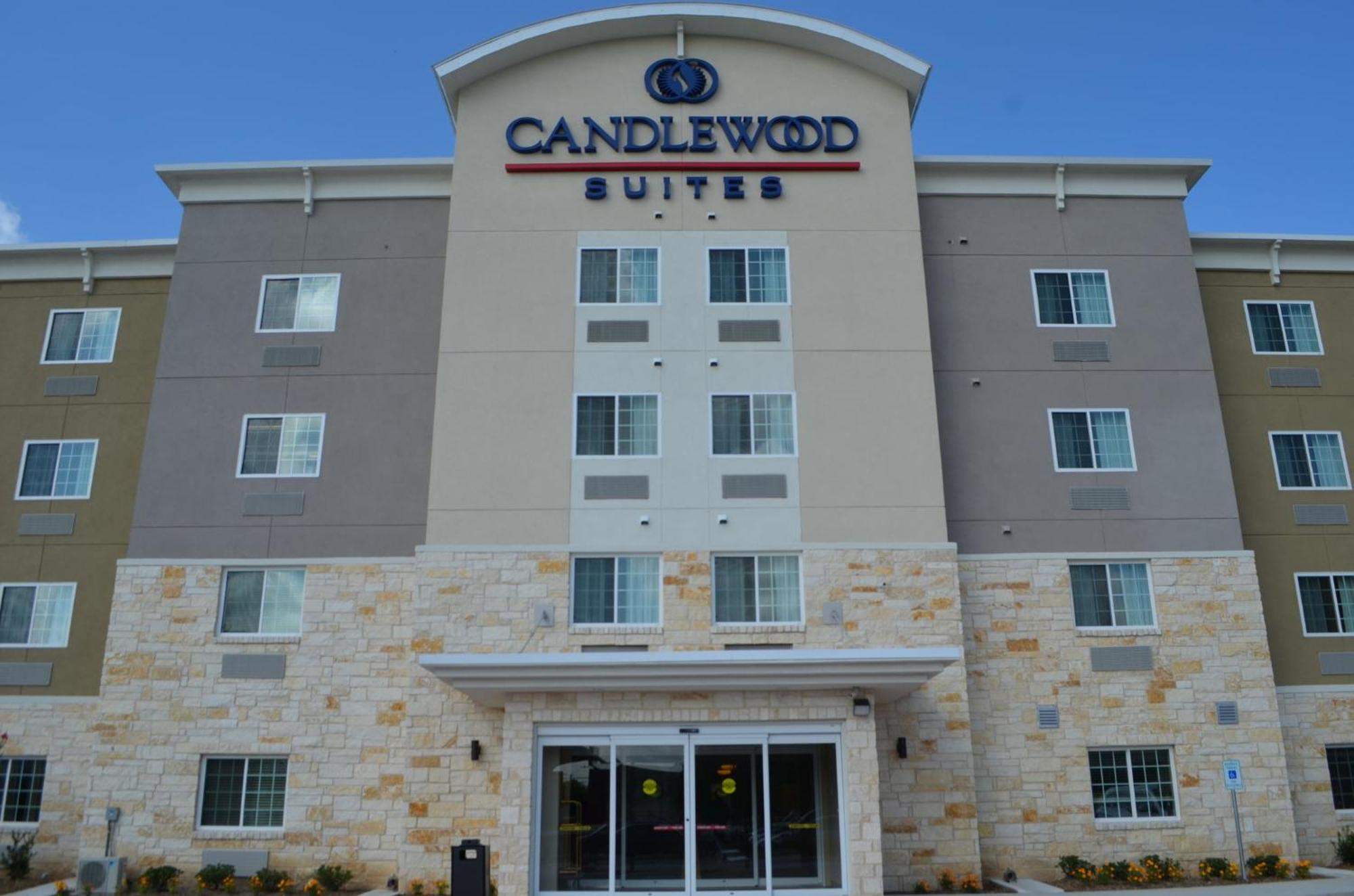 Hotel Candlewood Airport By Ihg