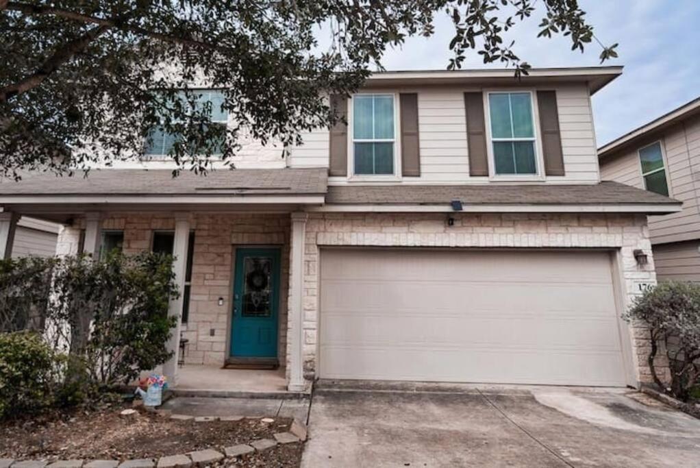 Cozy - Seaworld, Six Flags, Bmt Cup, Lackland * San Antonio