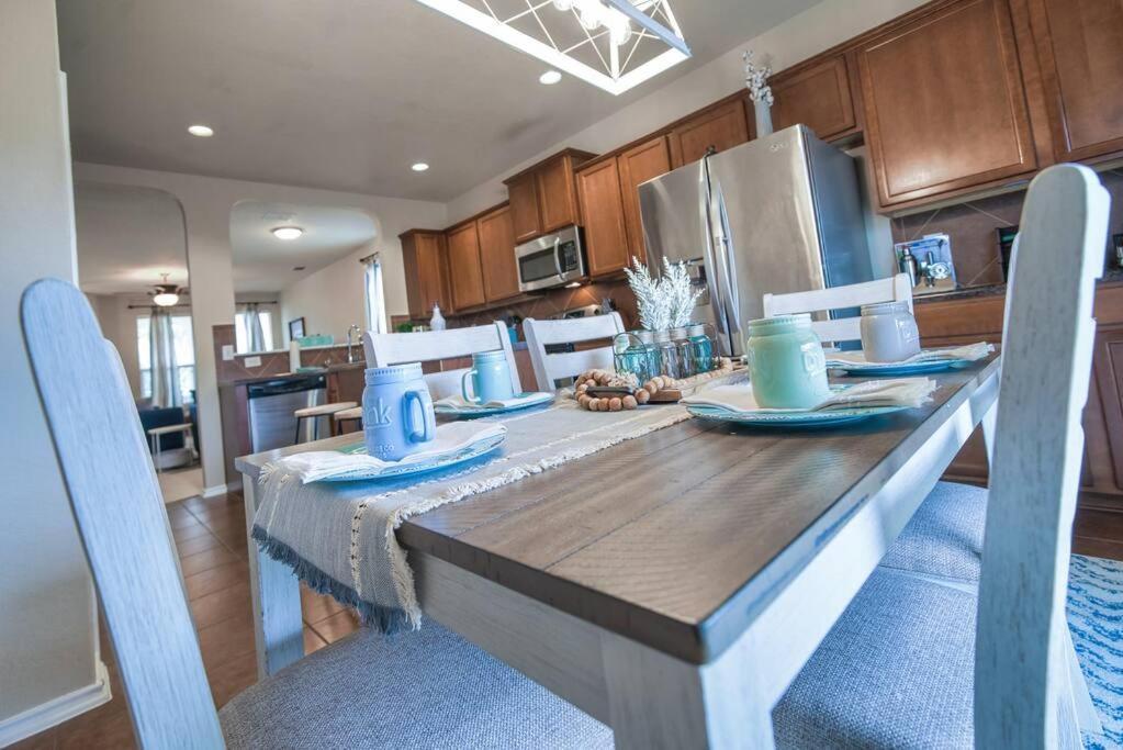 Cozy - Seaworld, Six Flags, Bmt Cup, Lackland Holiday home *