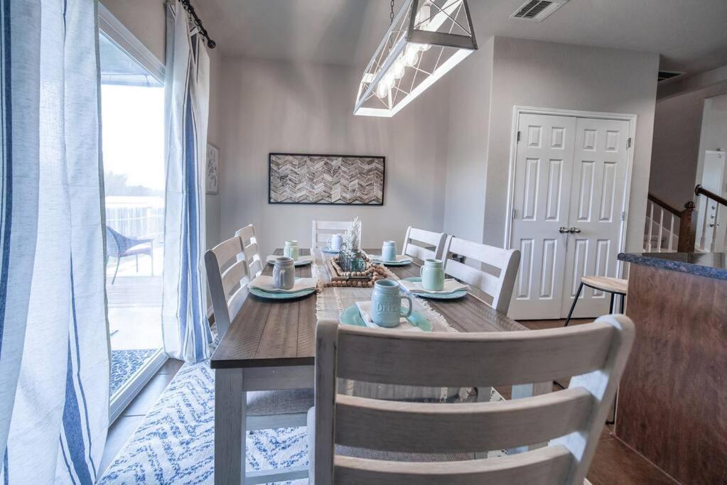 Cozy - Seaworld, Six Flags, Bmt Cup, Lackland Holiday home *