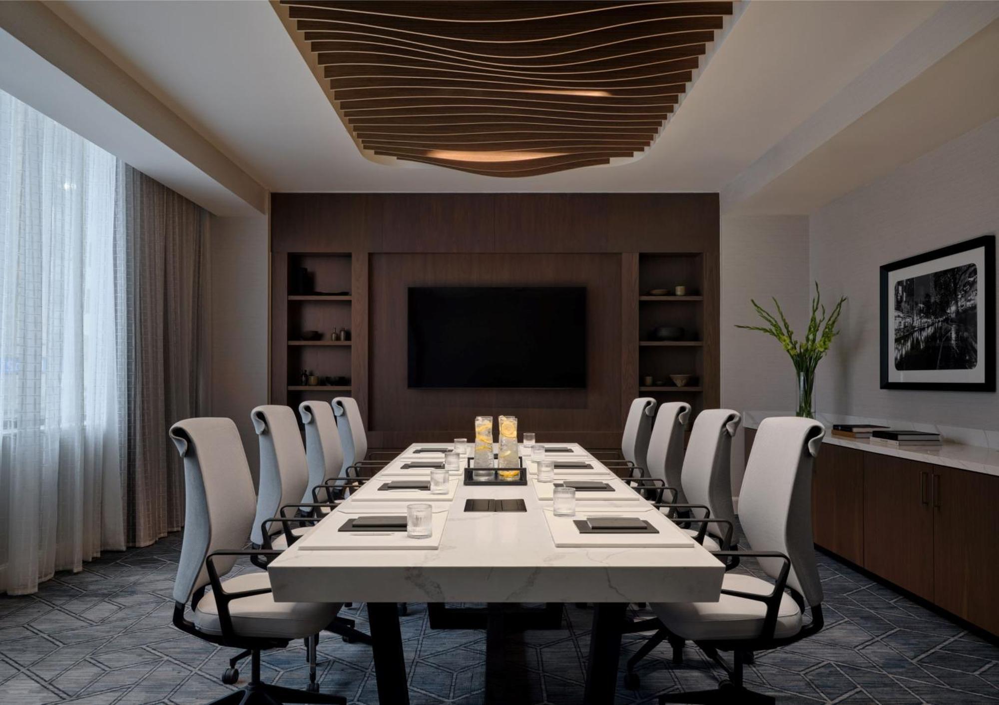 Intercontinental Riverwalk By Ihg Hotel