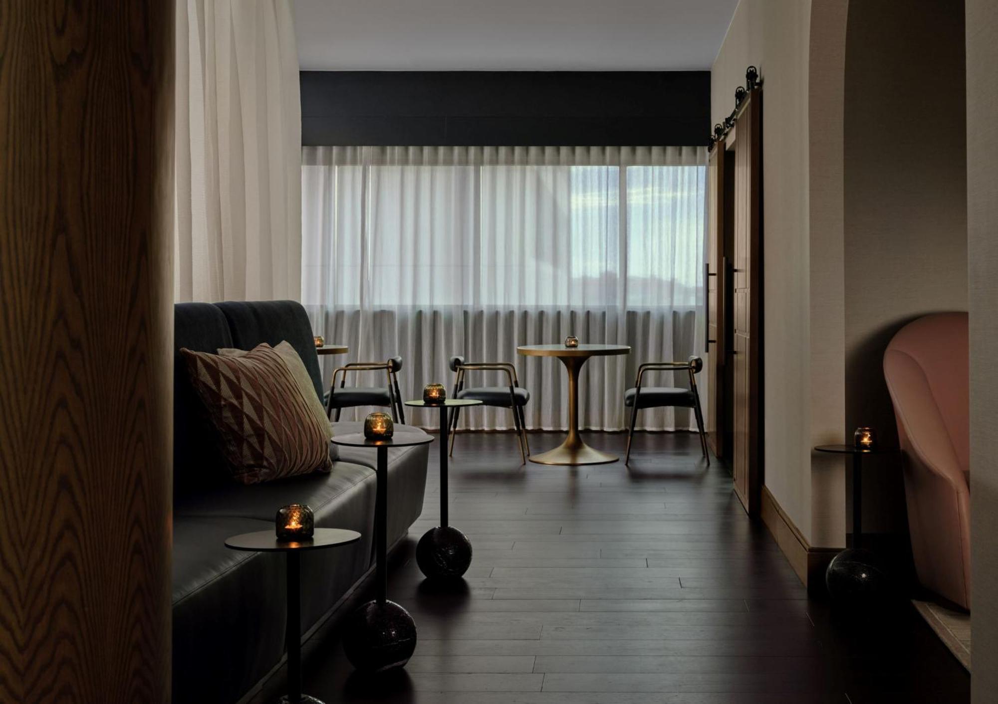 Intercontinental Riverwalk By Ihg 4*