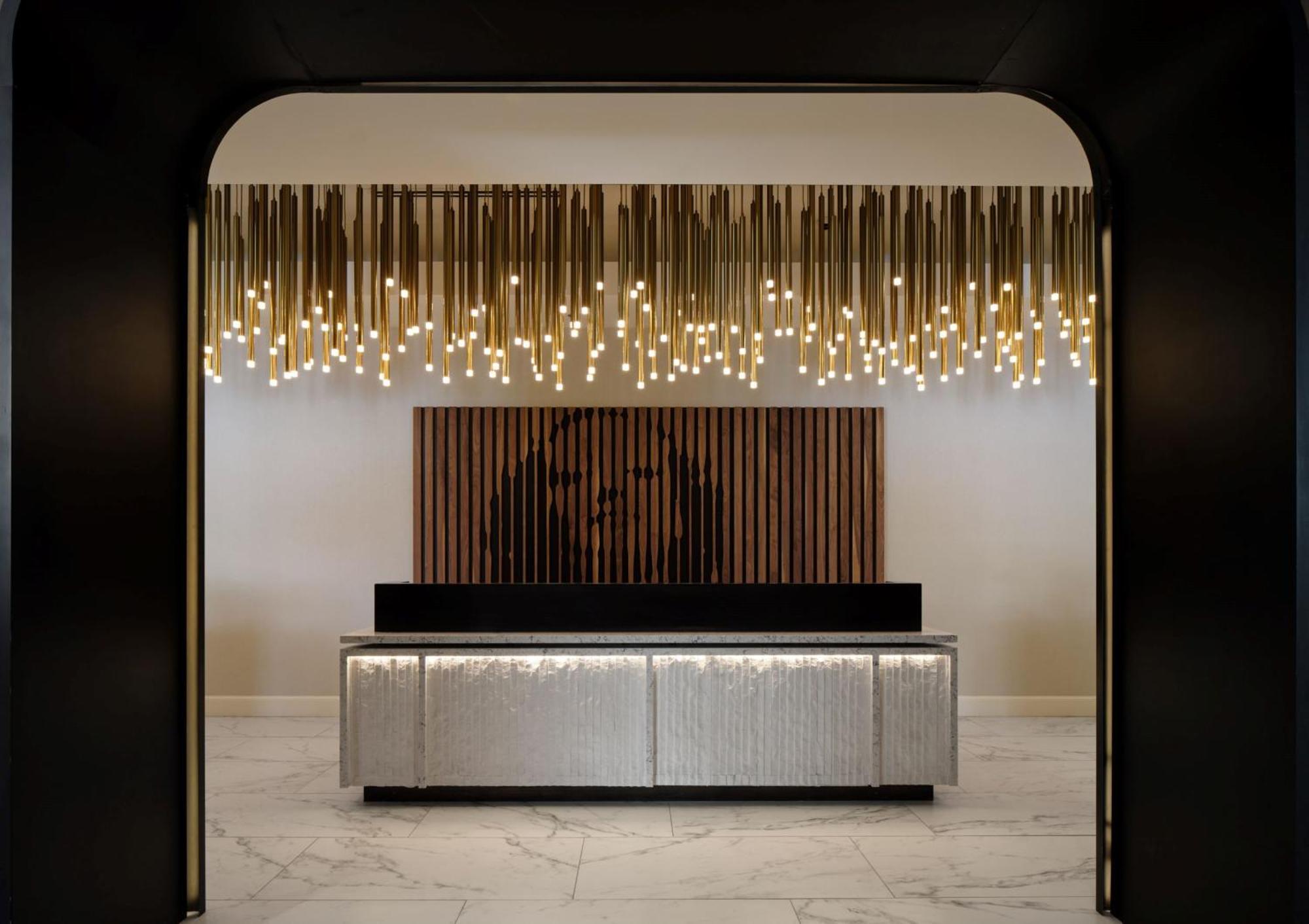 Hotel Intercontinental Riverwalk By Ihg 4*