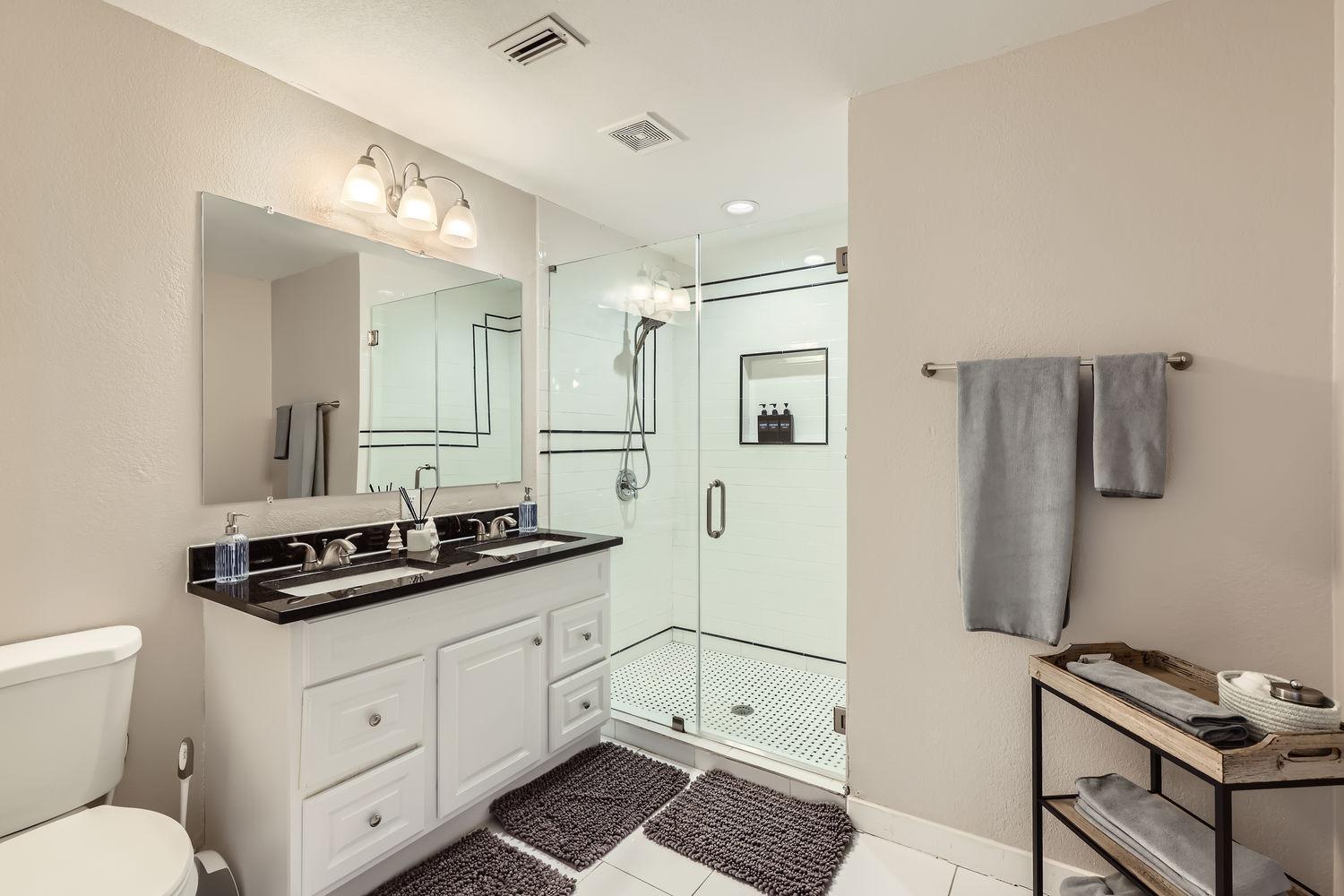 New 5 Bdrm W/pool Mins To Pearl/riverwalk/quarry Market - Sleep 12 Holiday home *