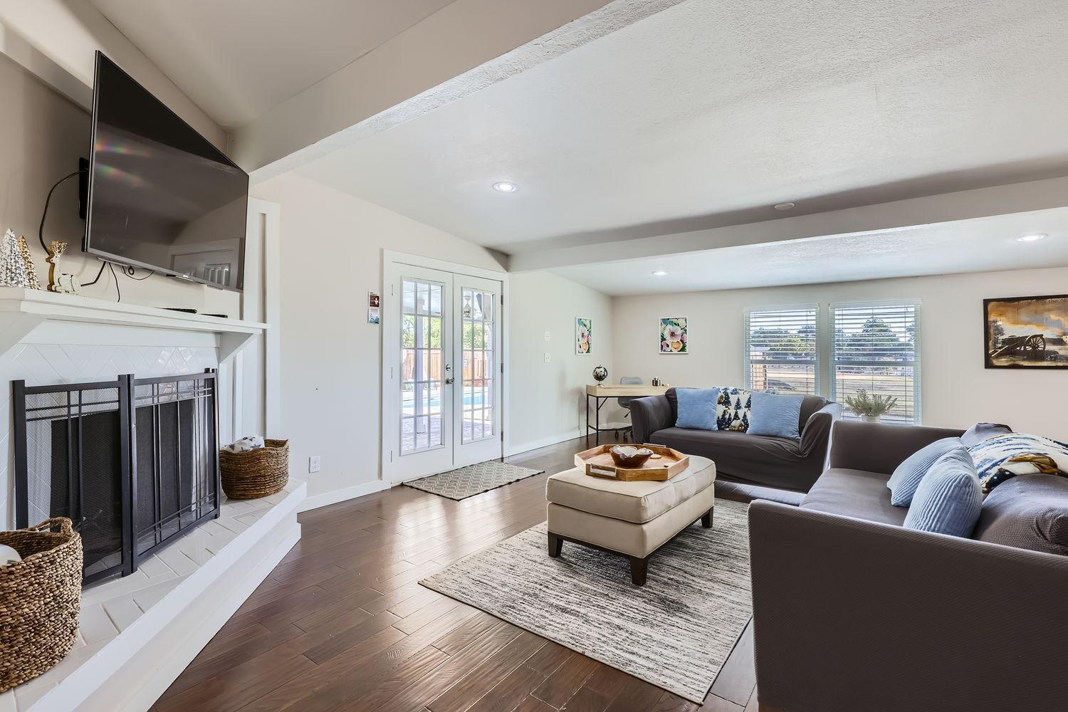 New 5 Bdrm W/pool Mins To Pearl/riverwalk/quarry Market - Sleep 12 San Antonio