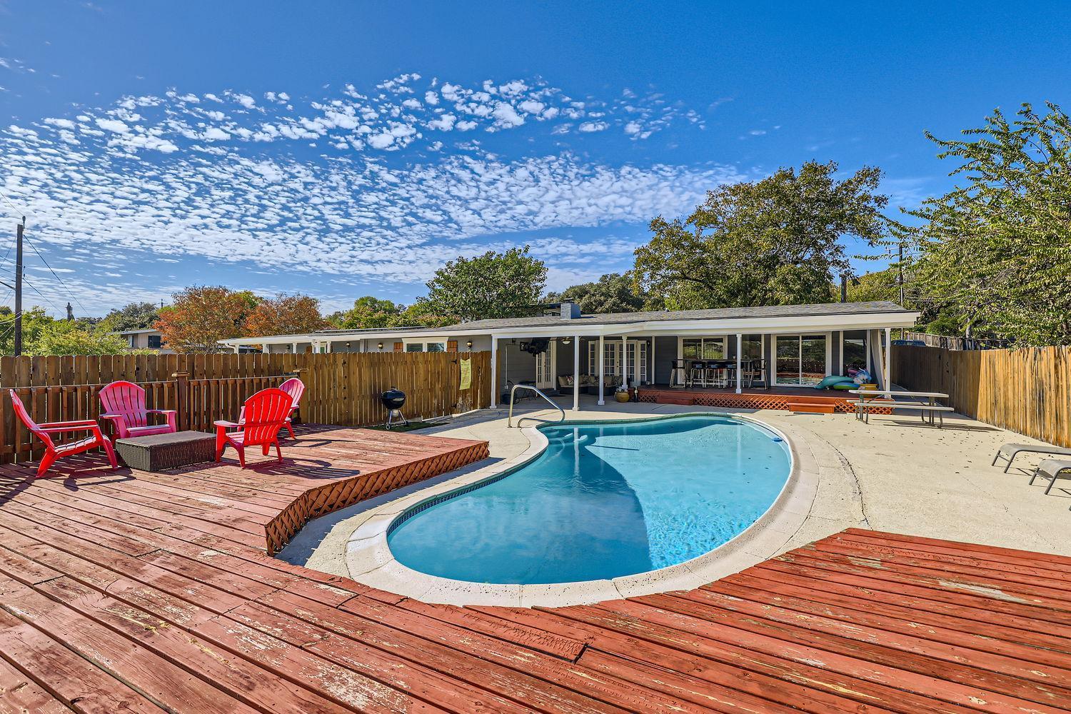 New 5 Bdrm W/pool Mins To Pearl/riverwalk/quarry Market - Sleep 12 Holiday home *