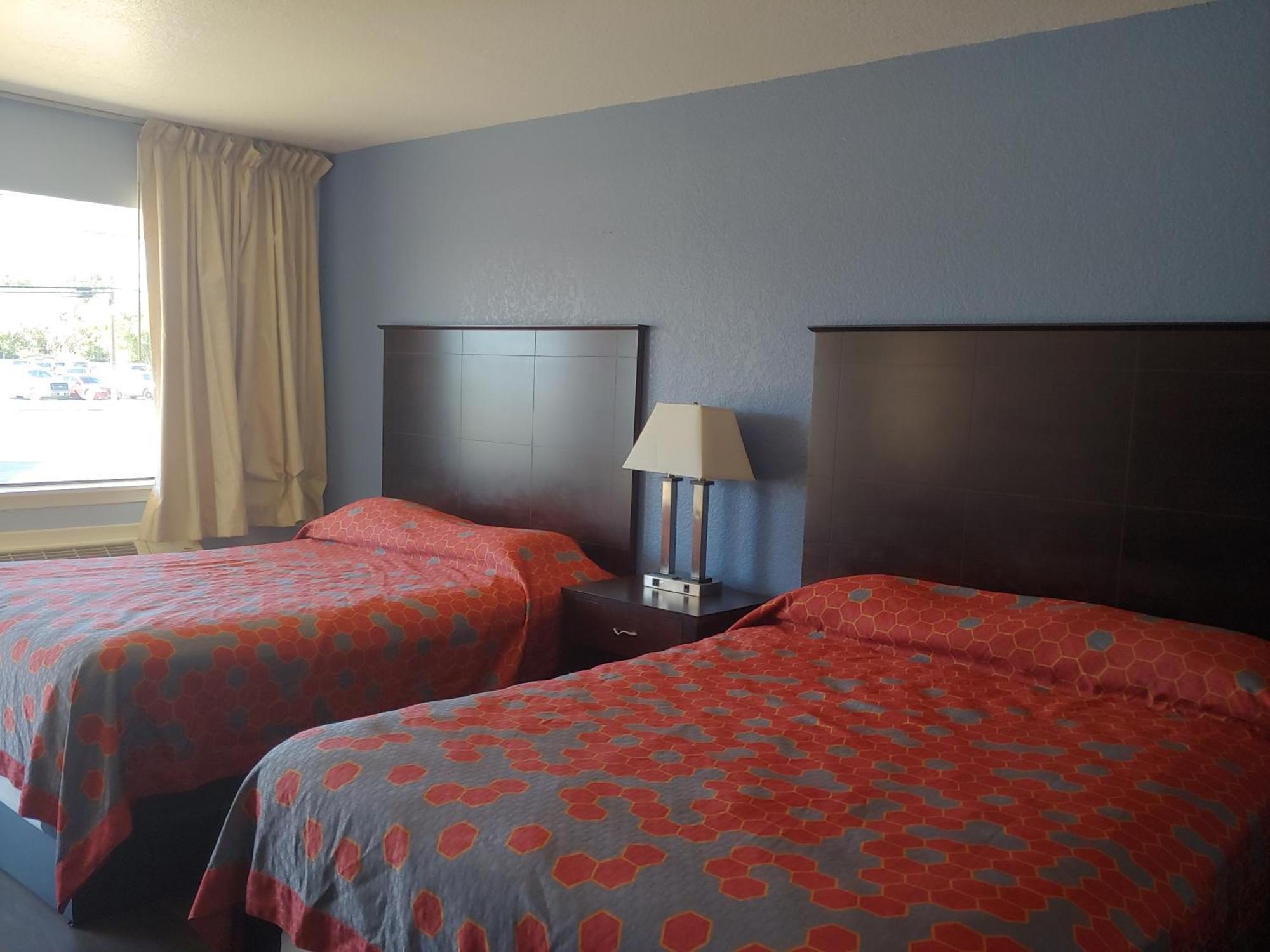 Brooks Executive Motel