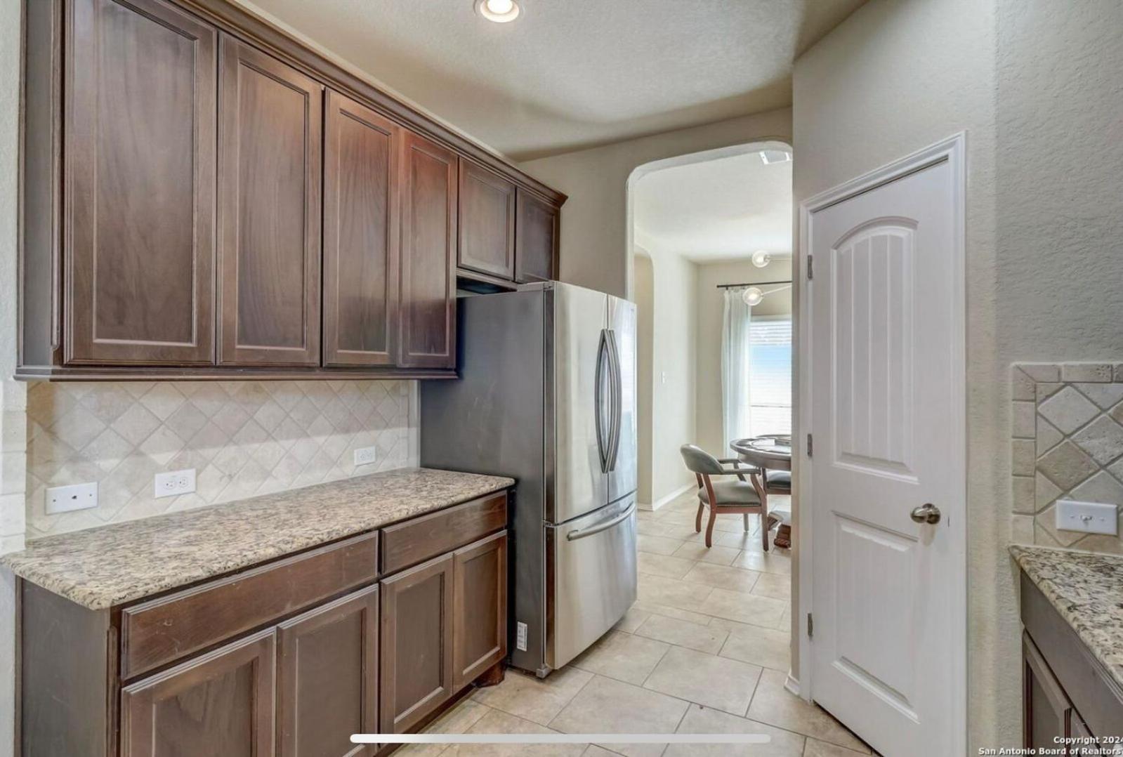 Legislation 4br Villa