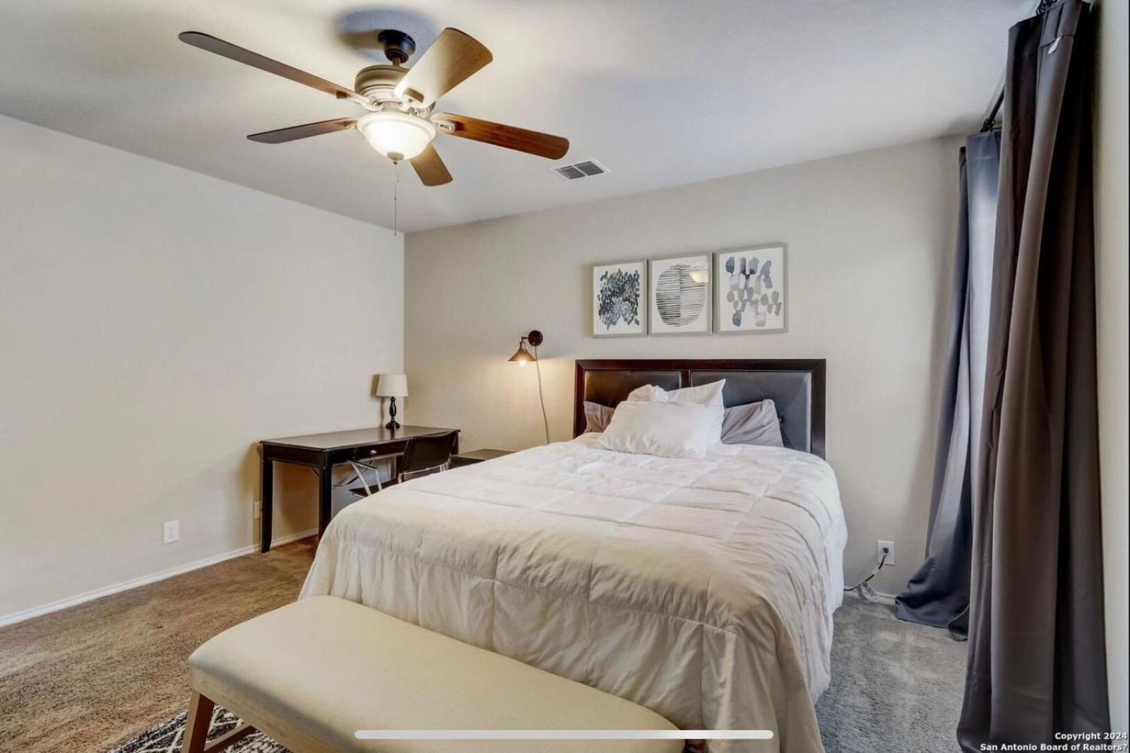 Legislation 4br Villa