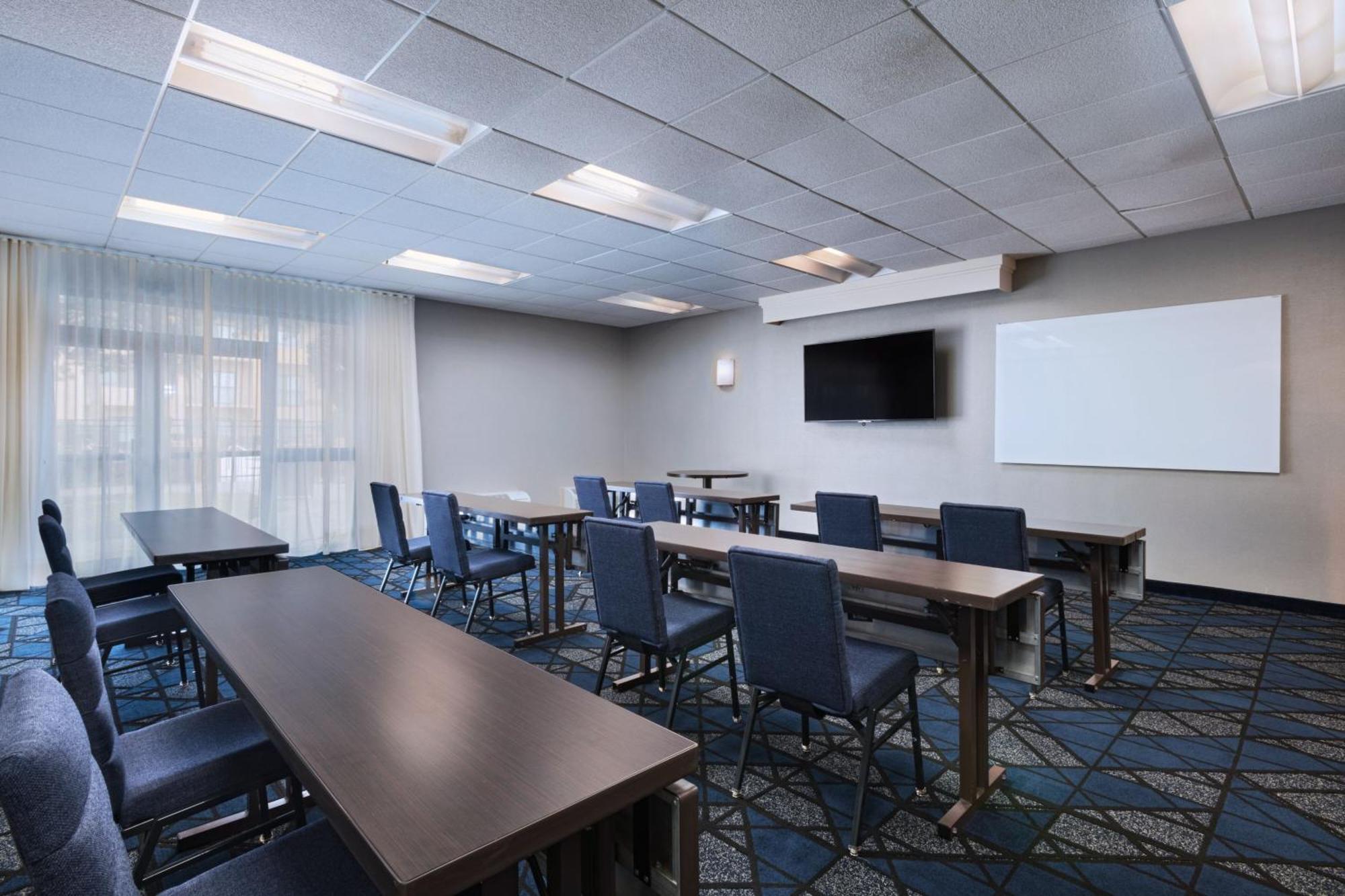 Hotel Courtyard By Marriott Airport San Antonio
