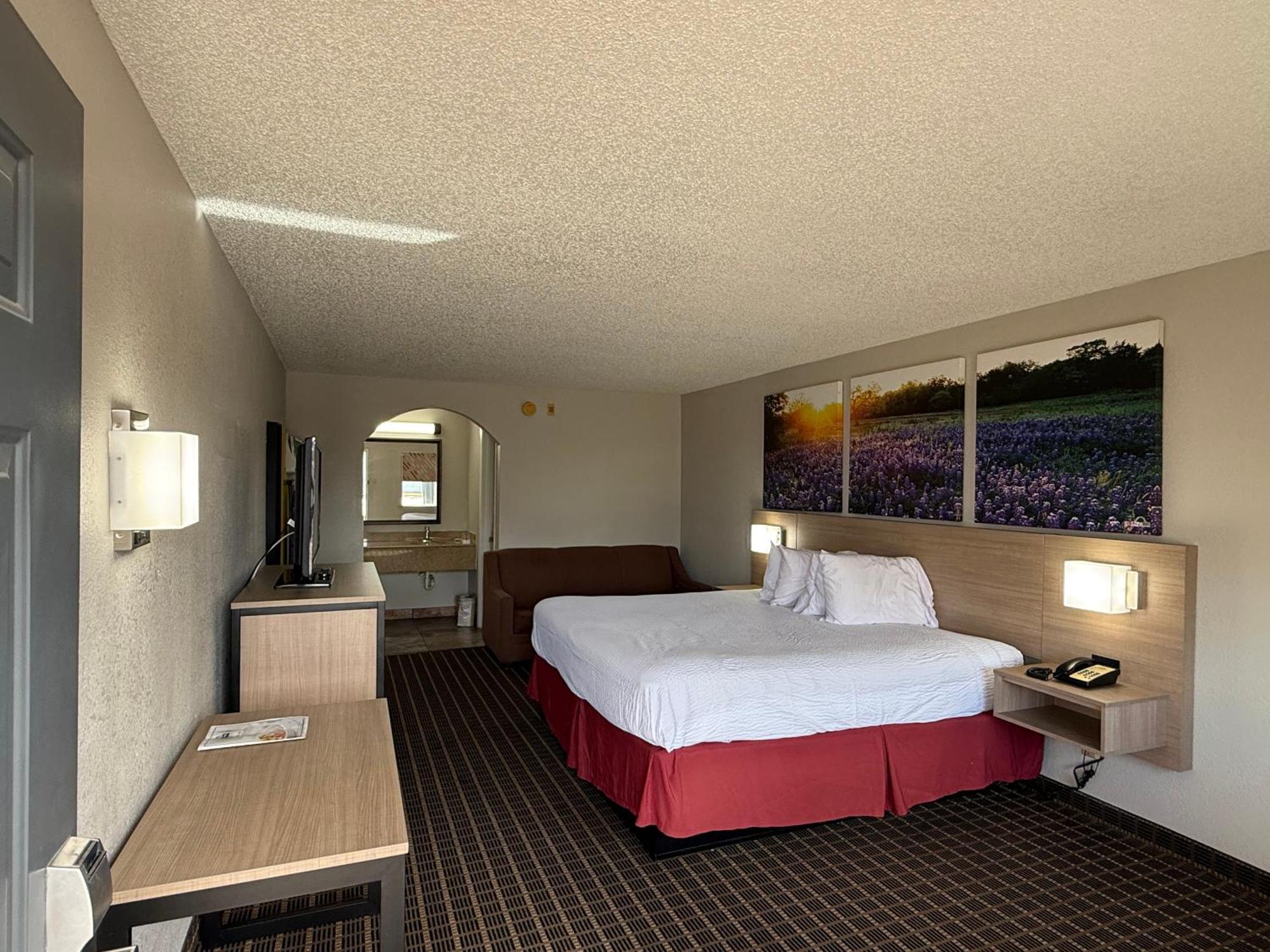 Days By Wyndham Interstate Hwy 35 North 2*