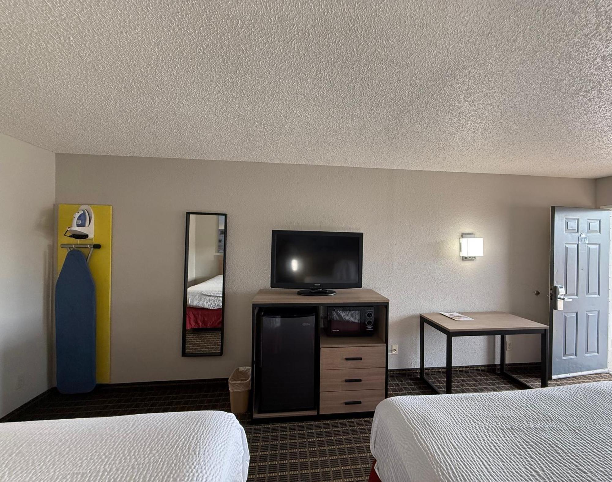 Days By Wyndham Interstate Hwy 35 North Hotel San Antonio