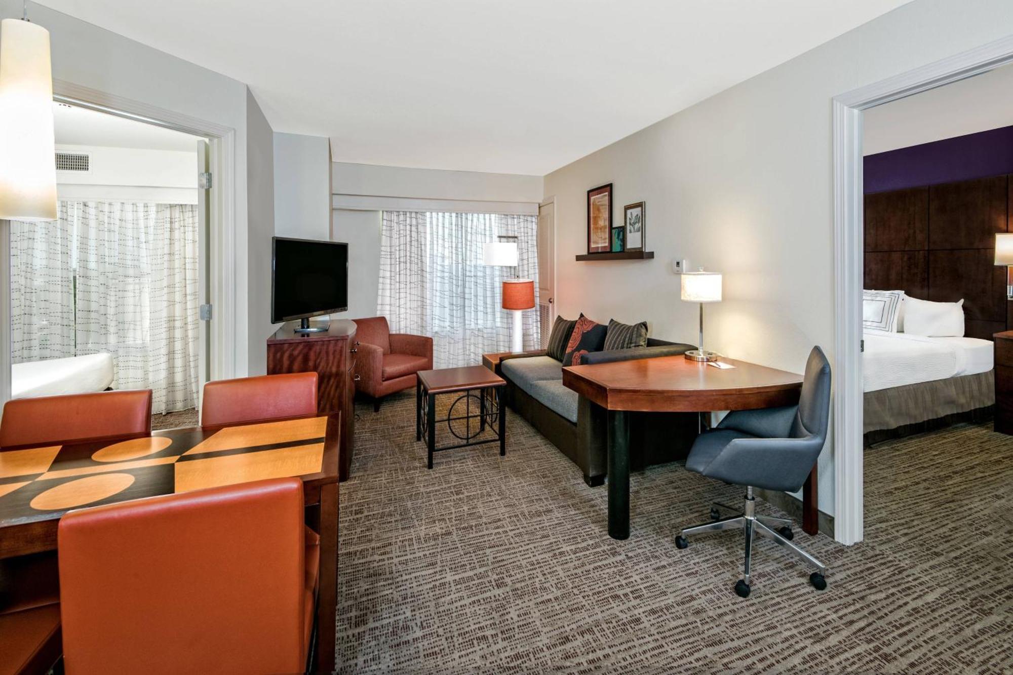 By Marriott Seaworld / Lackland Hotel