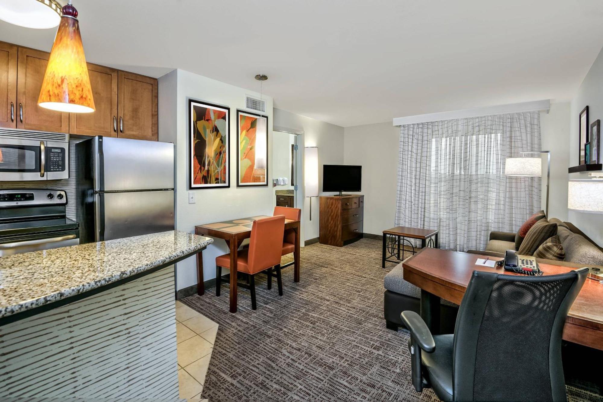 By Marriott Seaworld / Lackland Hotel