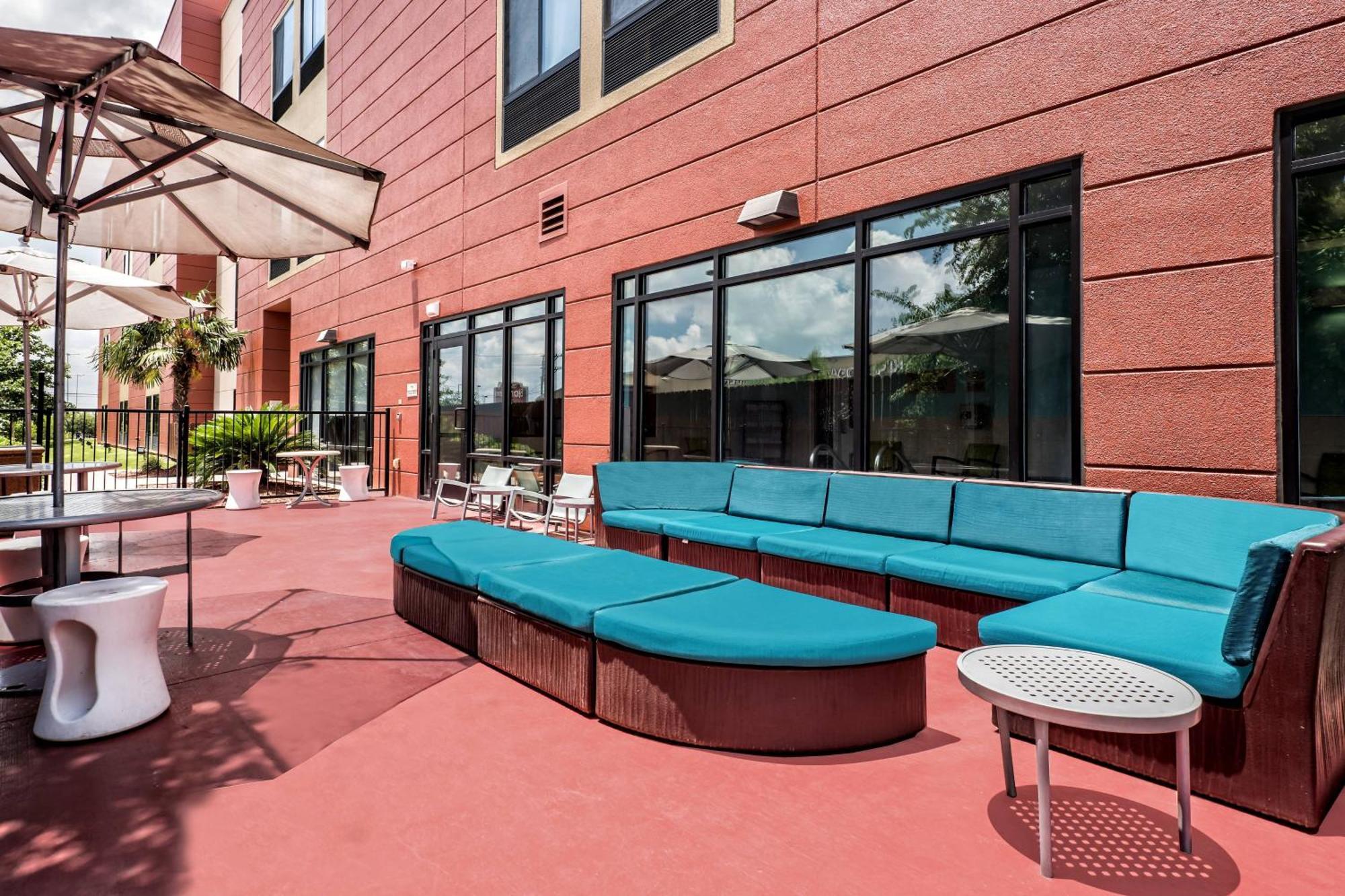 Hotel Springhill By Marriott Airport 3*