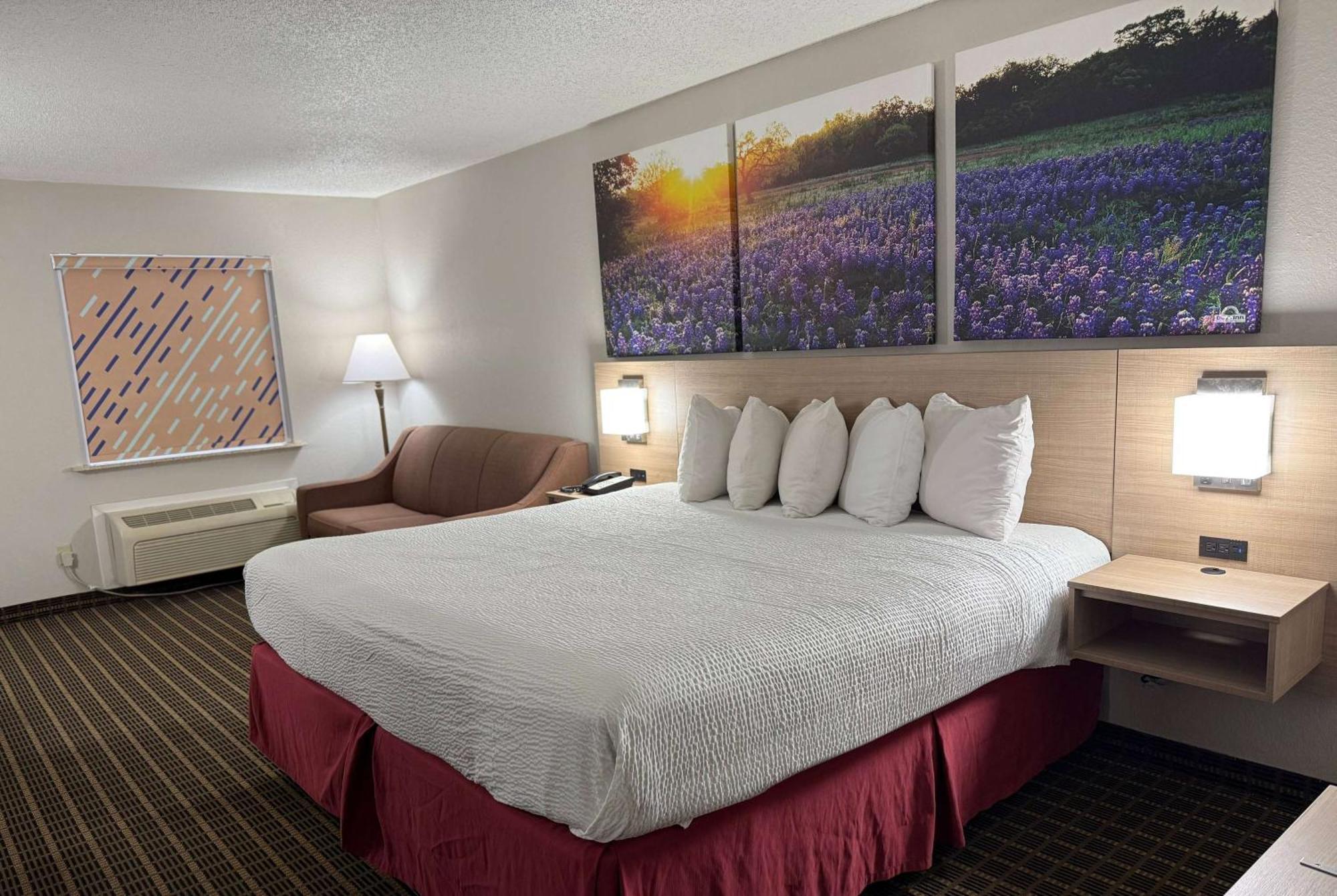 Hotel Days By Wyndham Interstate Hwy 35 North 2*