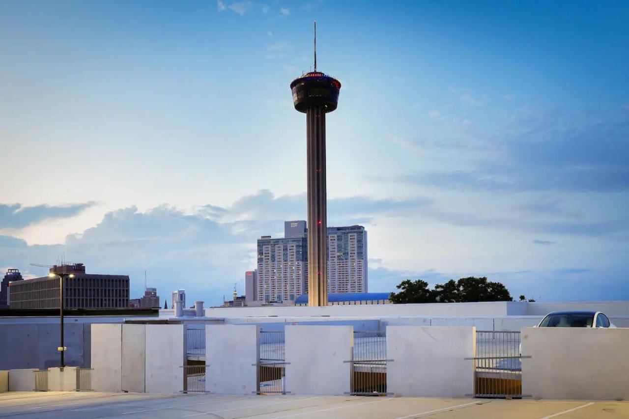 Downtown 1Br W Gym, Parking Near Rvrwalk & Dome San Antonio