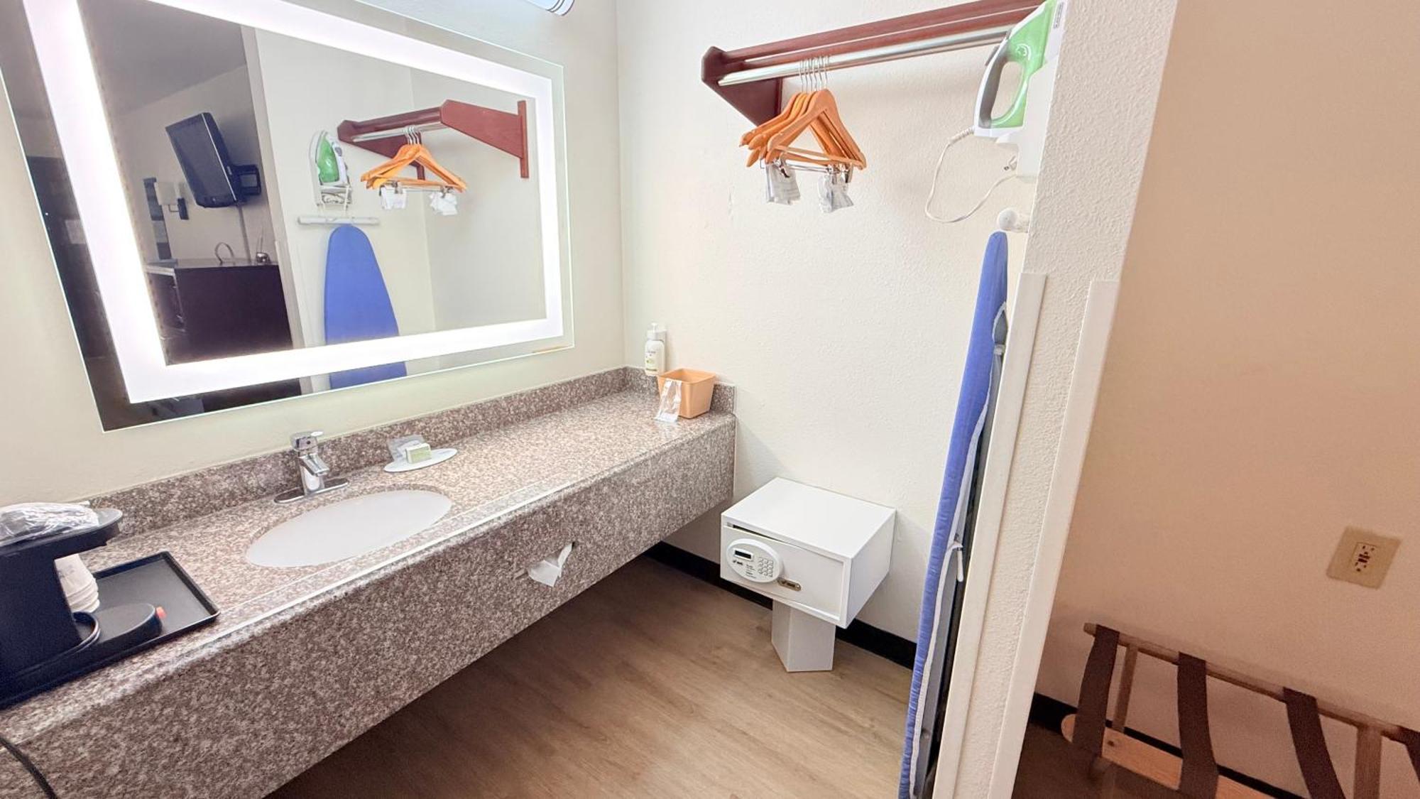 Ramada By Wyndham Near Seaworld - Lackland Afb Hotel 3*