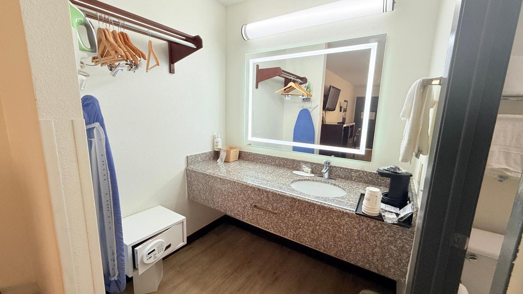 Ramada By Wyndham Near Seaworld - Lackland Afb Hotel San Antonio