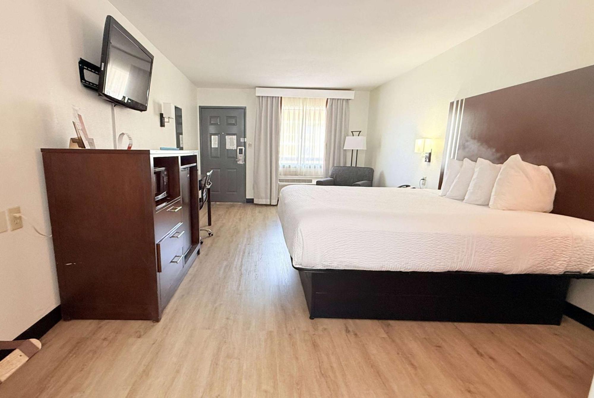 Ramada By Wyndham Near Seaworld - Lackland Afb San Antonio
