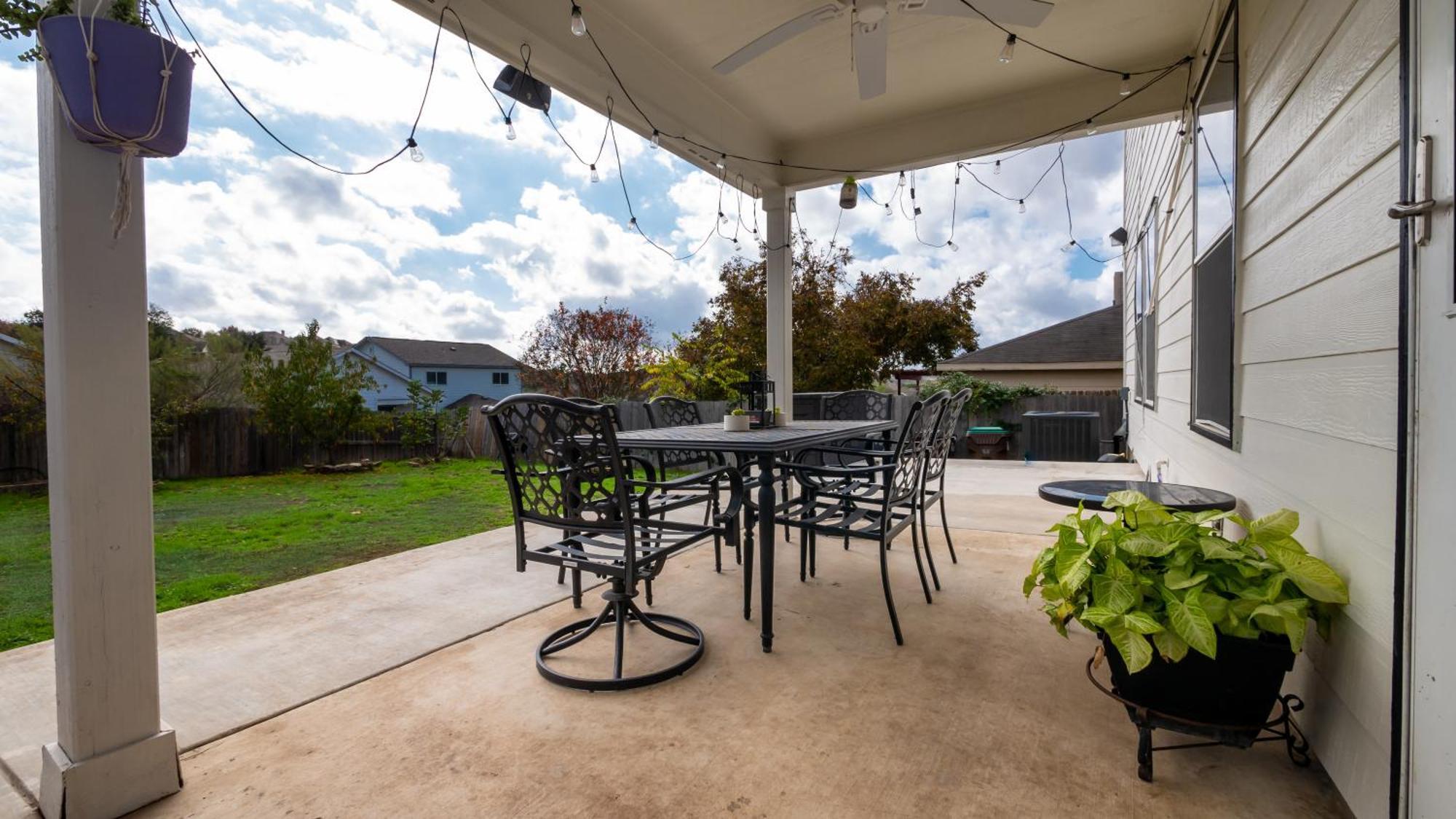 Villa Lux & Spacious, Hillside, Accessibility Friendly *
