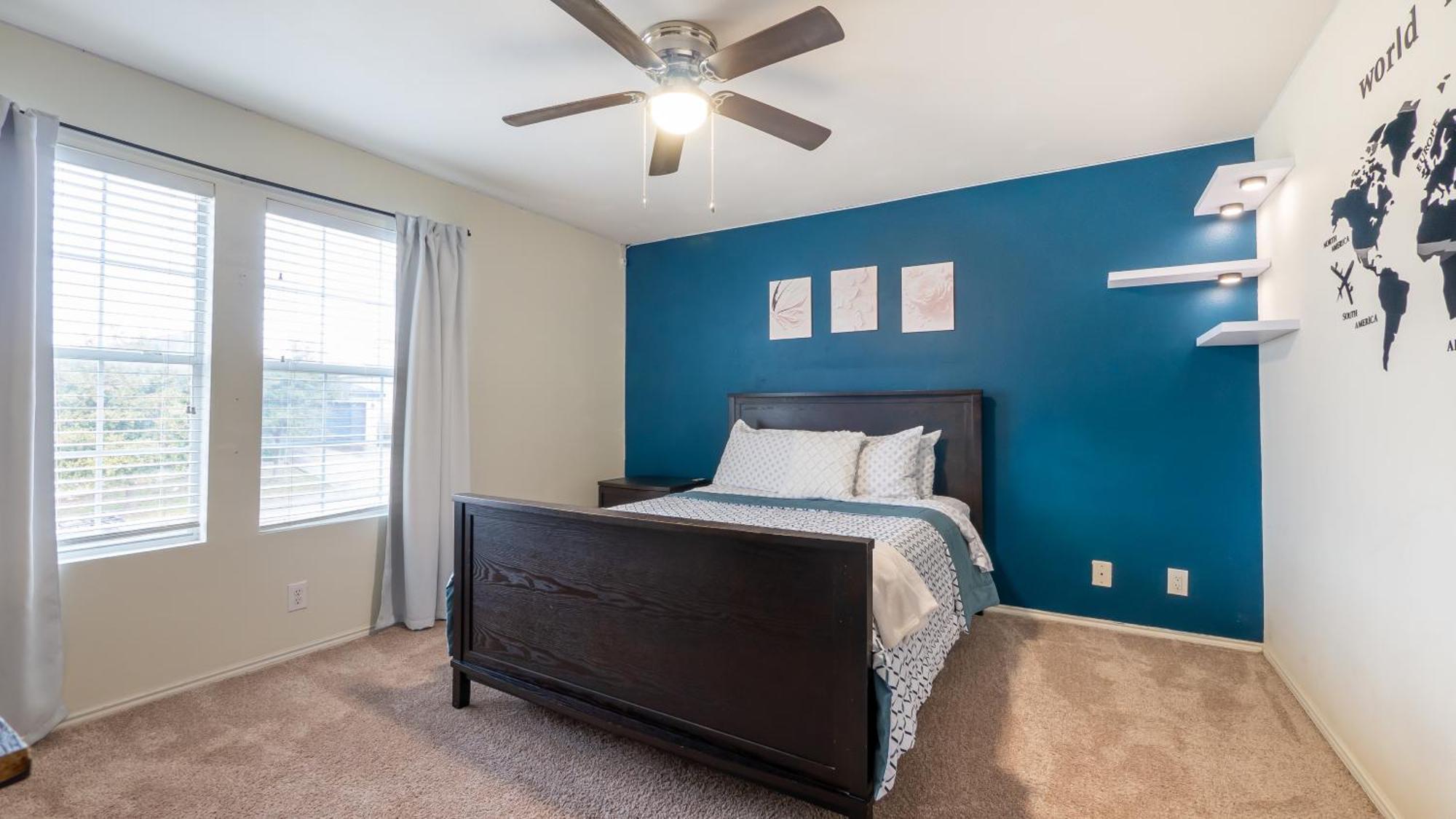 Villa Lux & Spacious, Hillside, Accessibility Friendly *