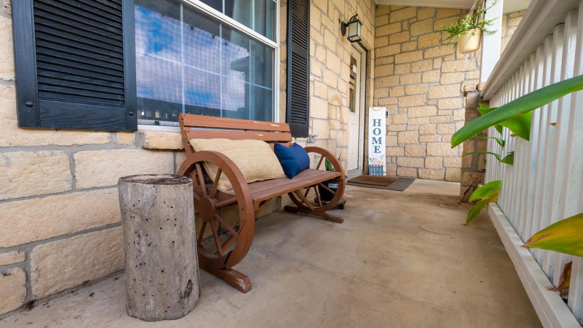 Lux & Spacious, Hillside, Accessibility Friendly *