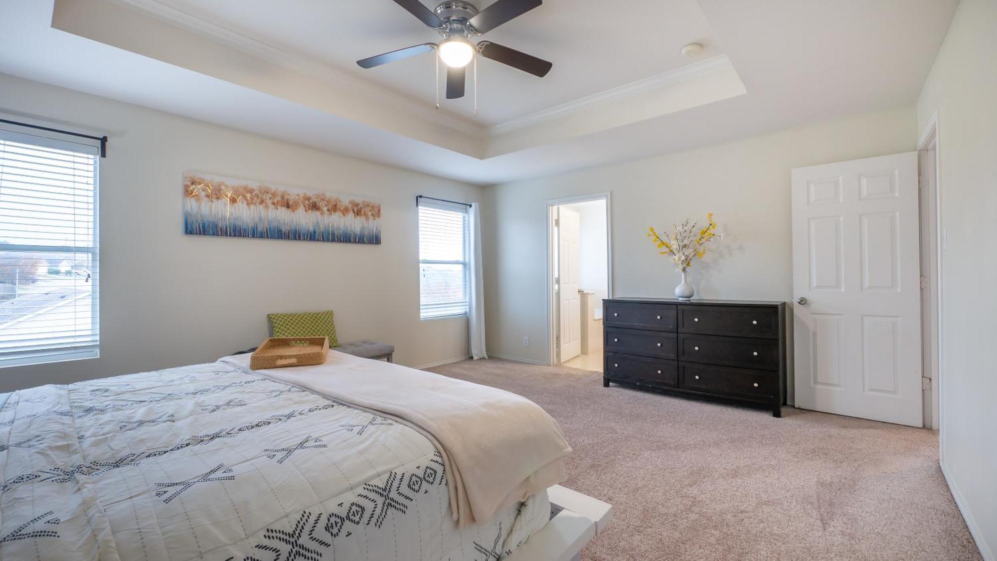 Lux & Spacious, Hillside, Accessibility Friendly San Antonio